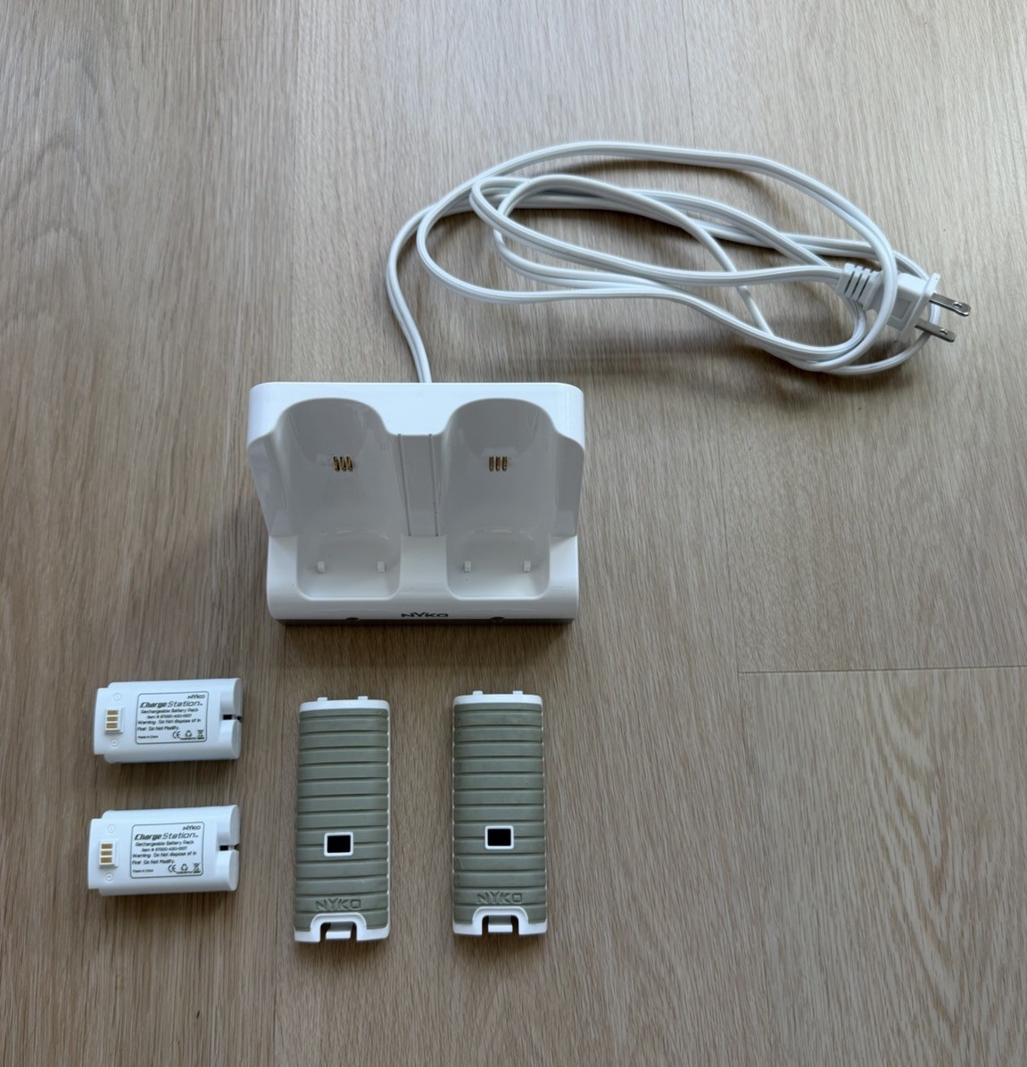 Nyko Charge Station for Nintendo Wii Remote Controls Charging Dock