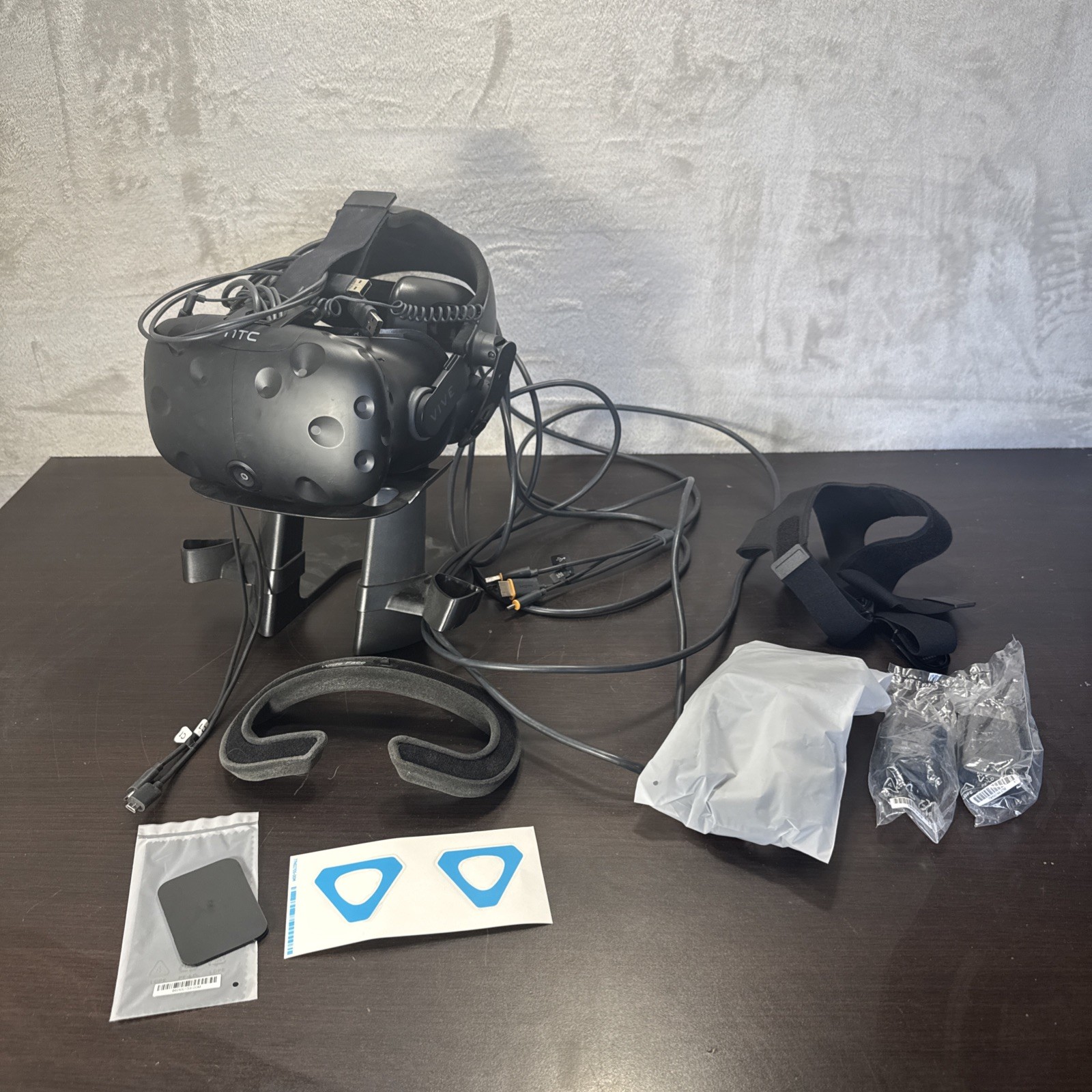 HTC Vive VR Headset w/ Extras And Cables