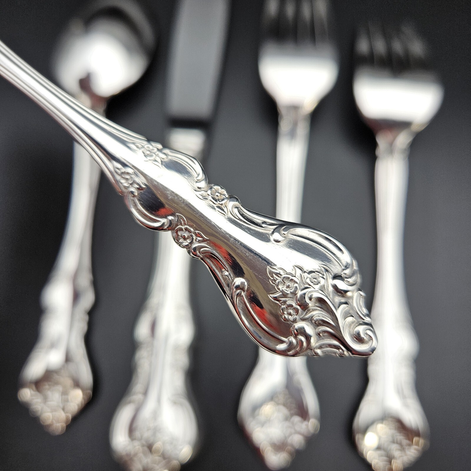 International Silver Orleans 26pc Silverplate Flatware Set Fork Spoon Knife