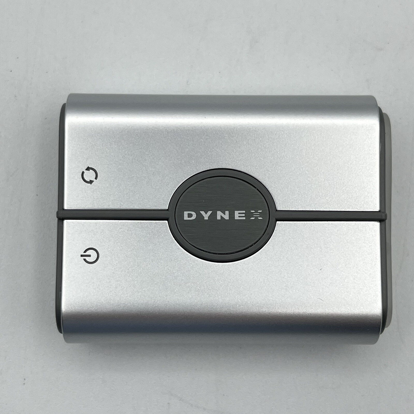 Dynex USB 6-in-1 Memory Card Reader/Writer with Cable DX-CR6N1 - Tested Works