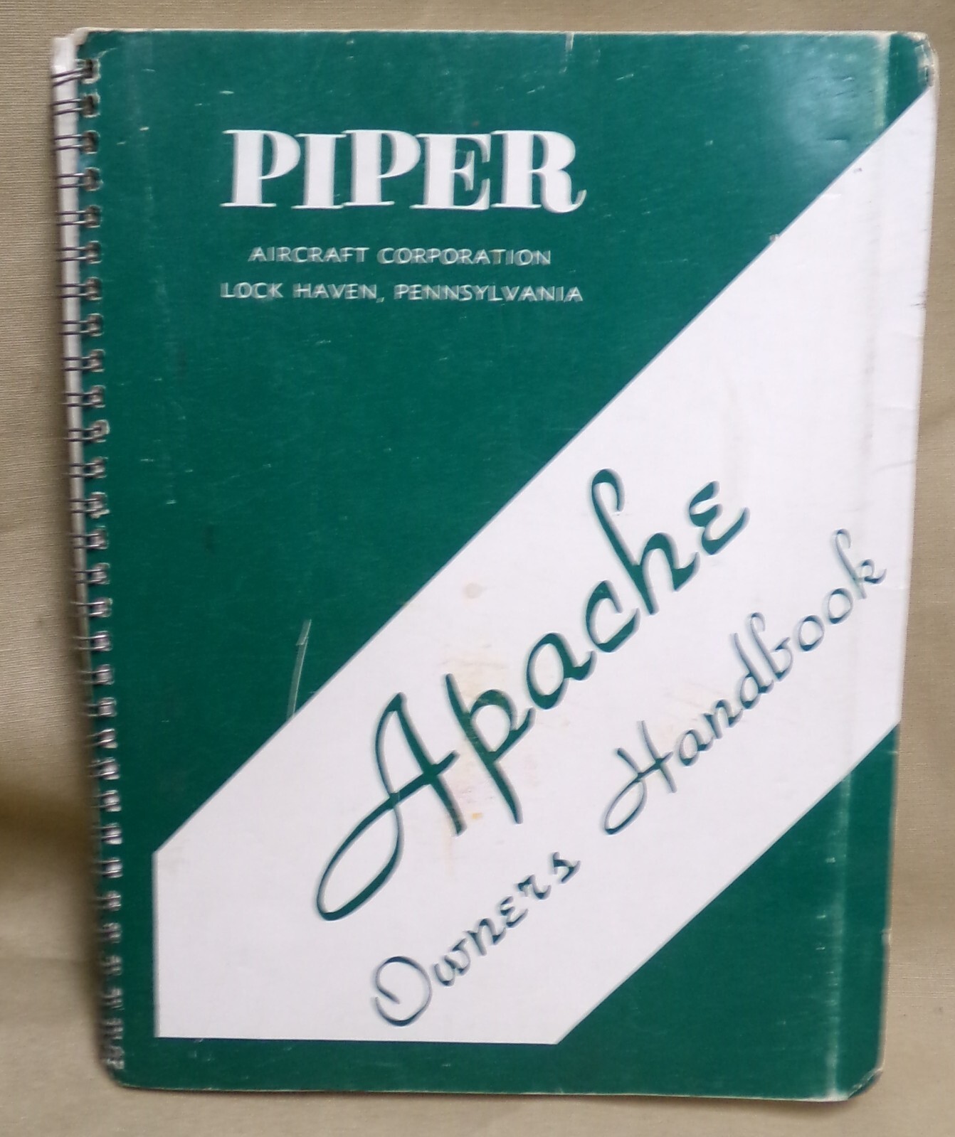 Piper Apache Owners Handbook Model PA-23-160 1960