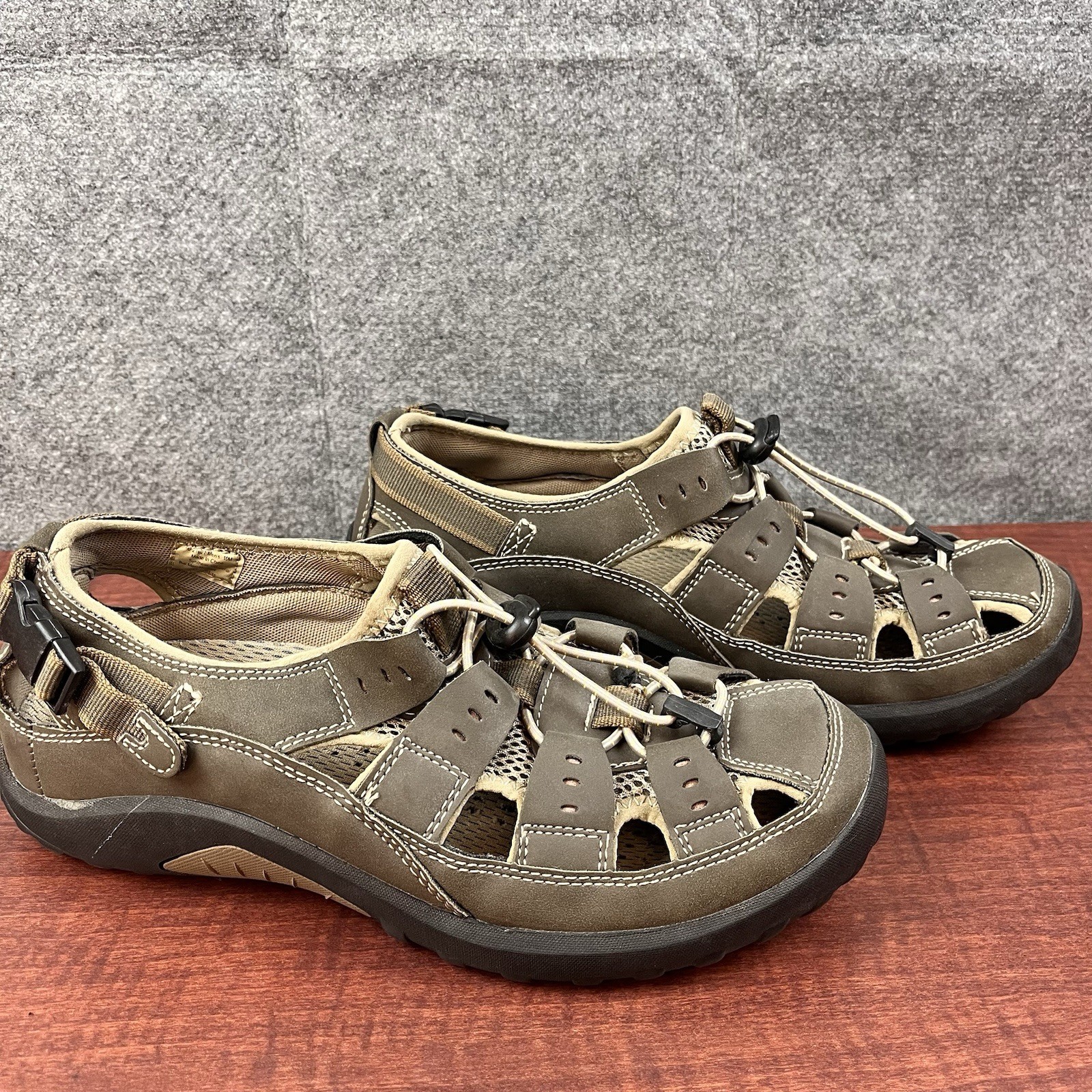 DOCKERS Men's Size 10M Fisherman Water Hiking Trail Brown Sandals Shoes.
