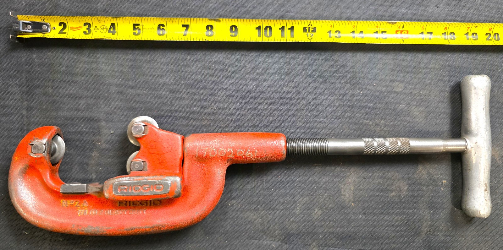 RIDGID  2-A Heavy-Duty 3-Cutter Wheel Steel Pipe Cutter 1/8" - 2" USA