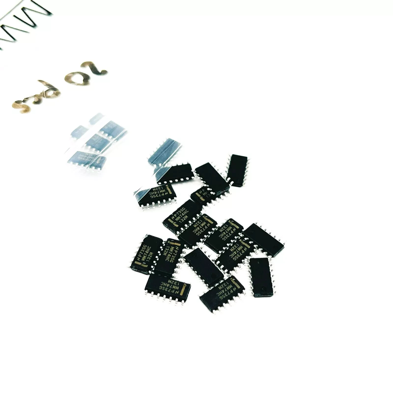 National Semiconductor MM74HC132M Nand Gate Logic IC Quad 14 Pin, 20 Pcs
