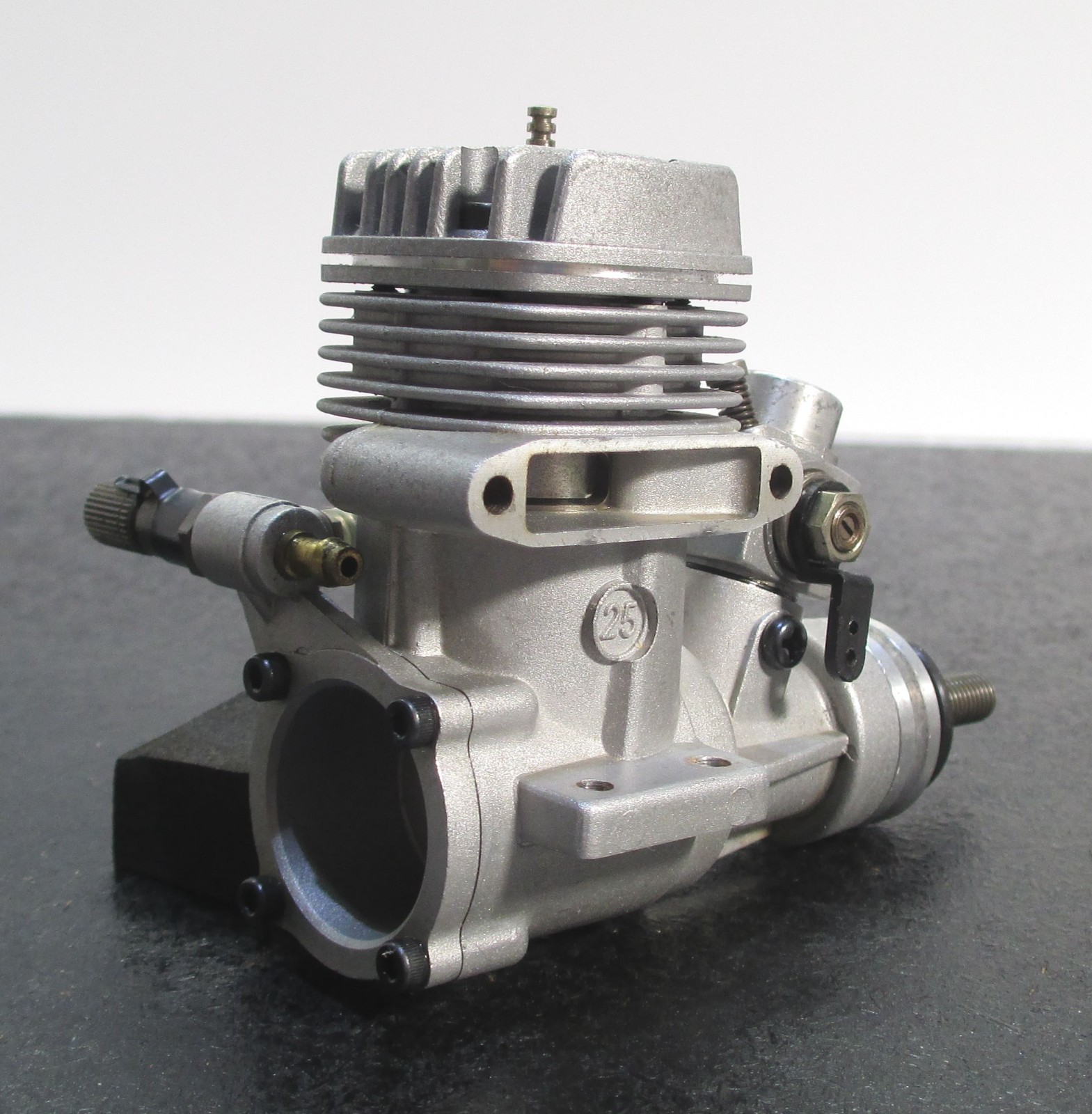 O.S. MAX-25FX 4.07cc 2-Stroke Glow Engine Includes muffler; used for RC airplane