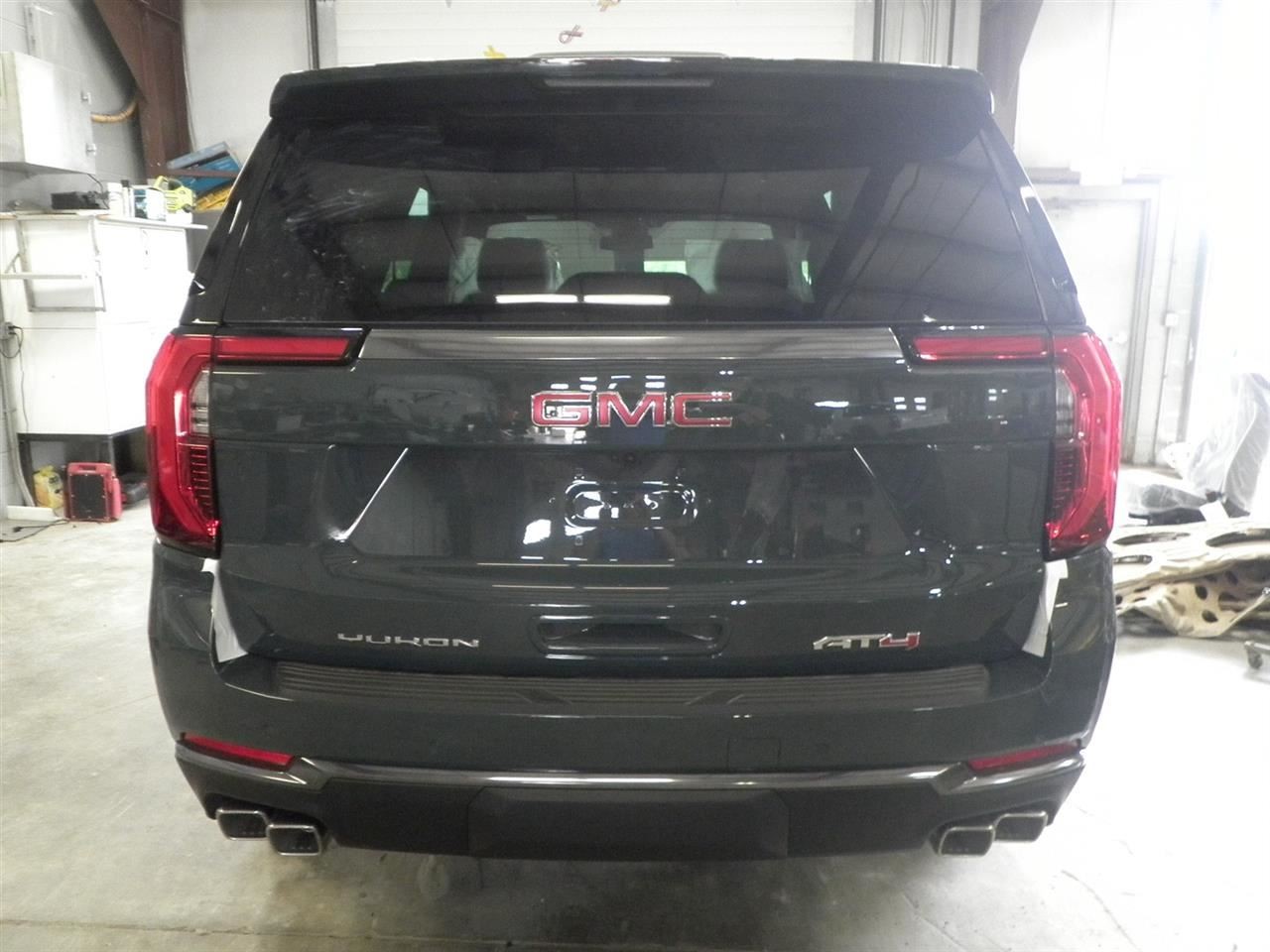 2026 Yukon AT4 Upper Air Shutter 86331348