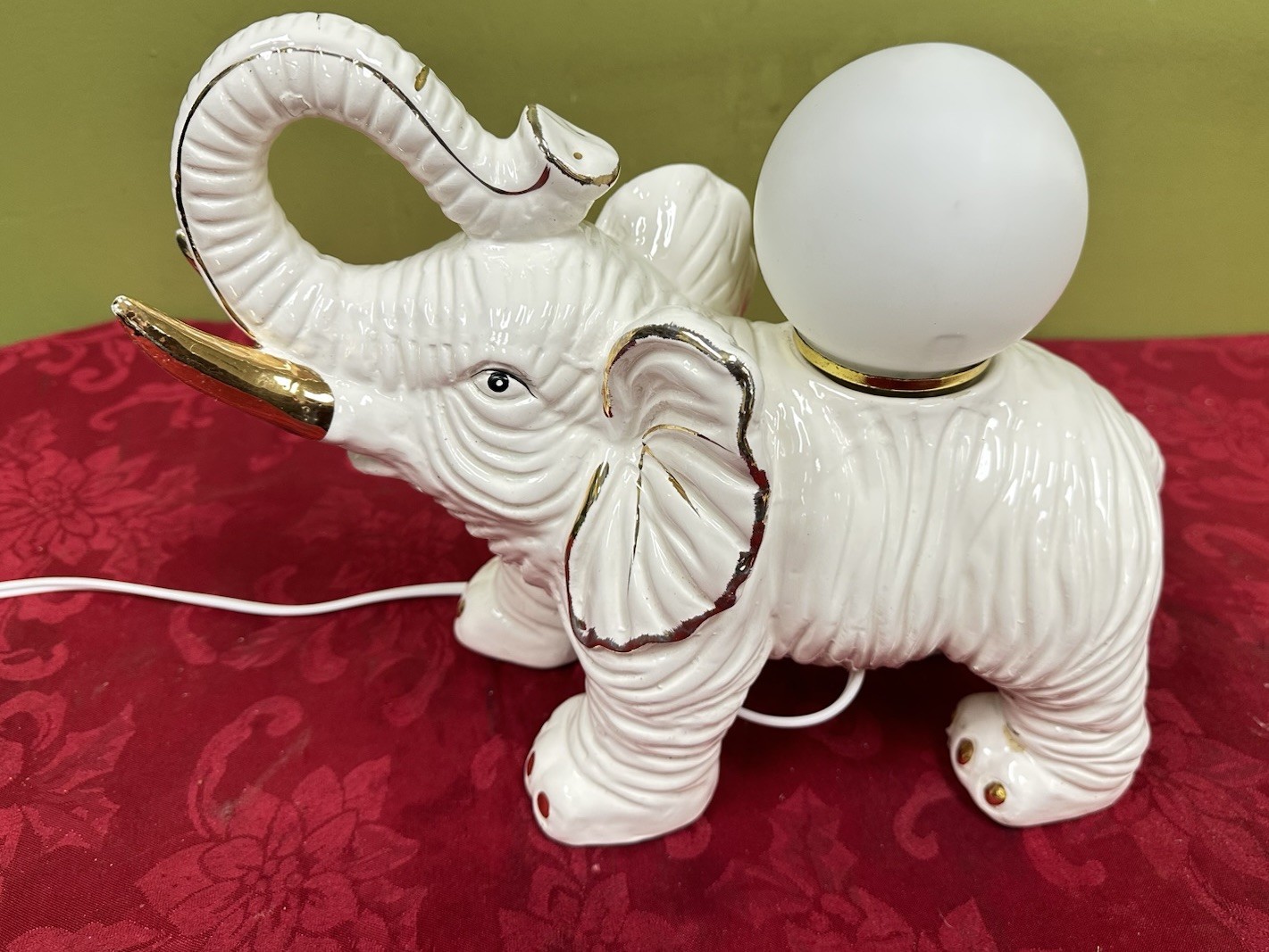 Vtg Lg White Ceramic Elephant With Round Frosted Ball Accent Night Light Lamp