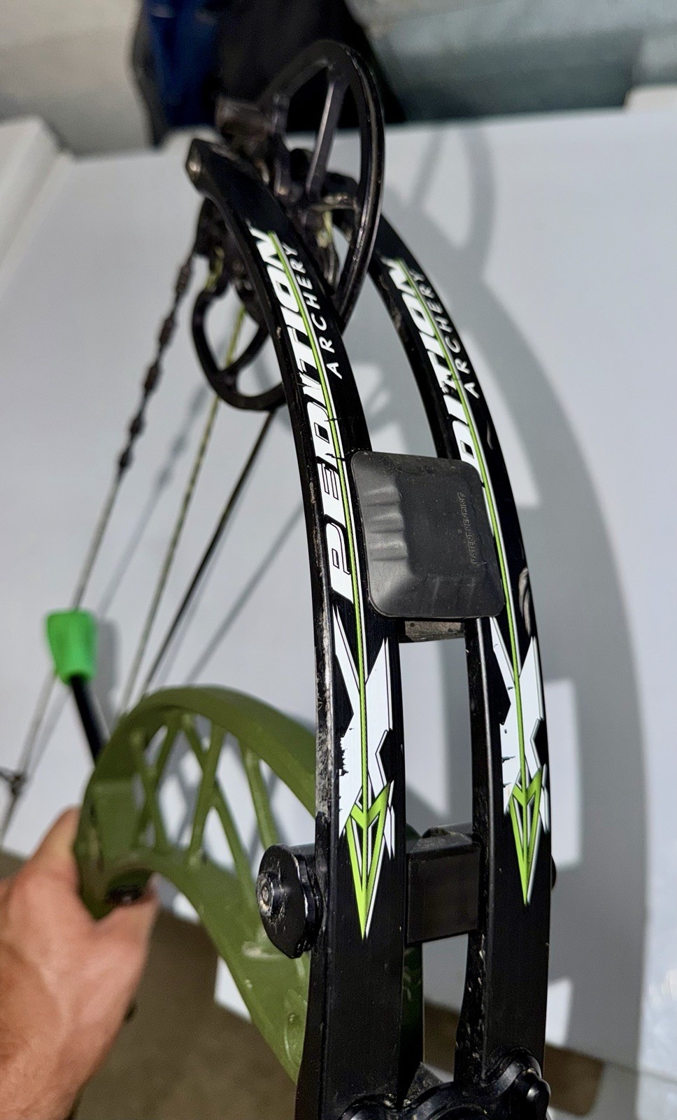 Xpedition Mako X compound bow