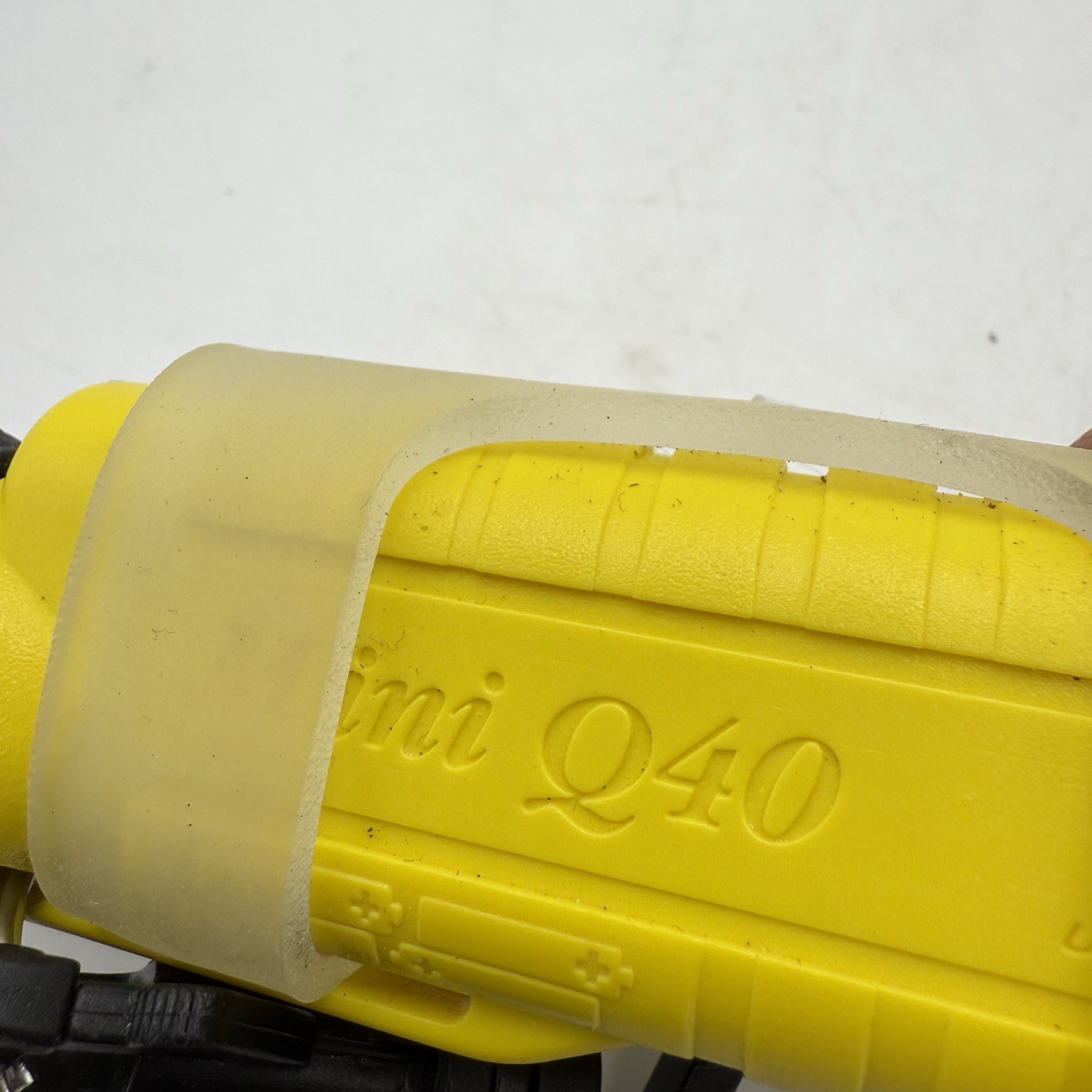 Underwater Kinetics Mini Q40 Flashlight Yellow Scuba Diving