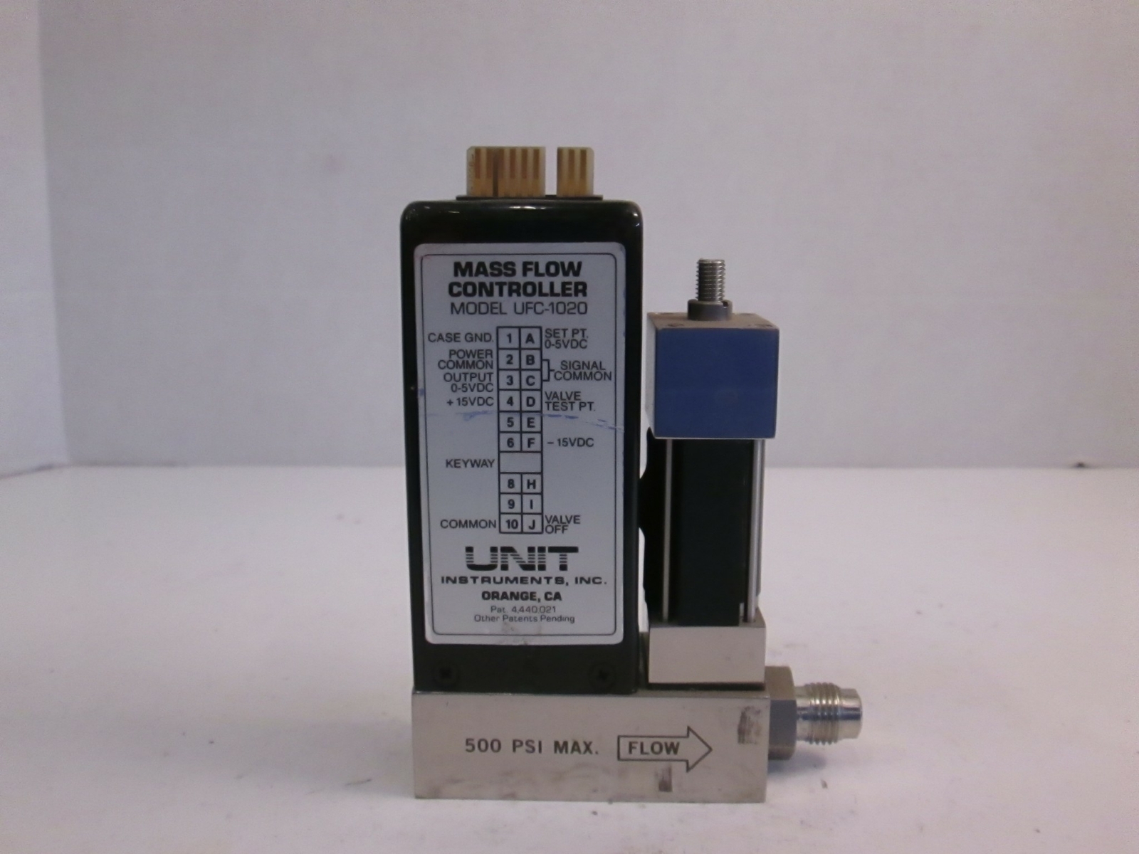 Unit UFC-1020 Mass Flow Controller MFC, SF6, 100 SCCM