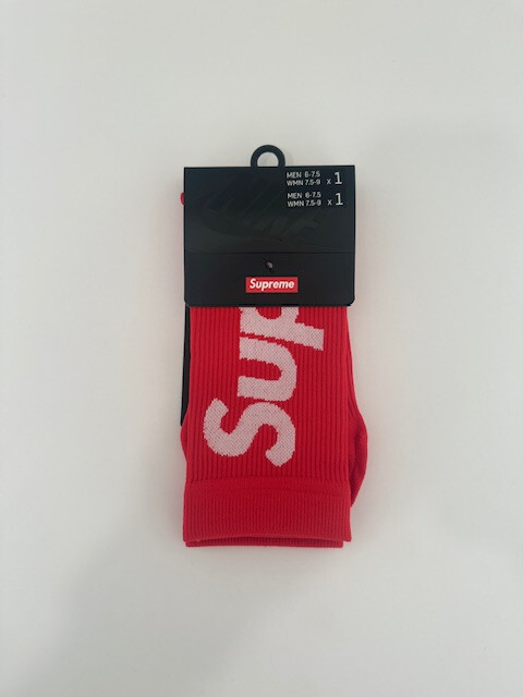 Brand New Original Supreme Mens Nike Lightweight Crew Socks - Red Size 6-7.5