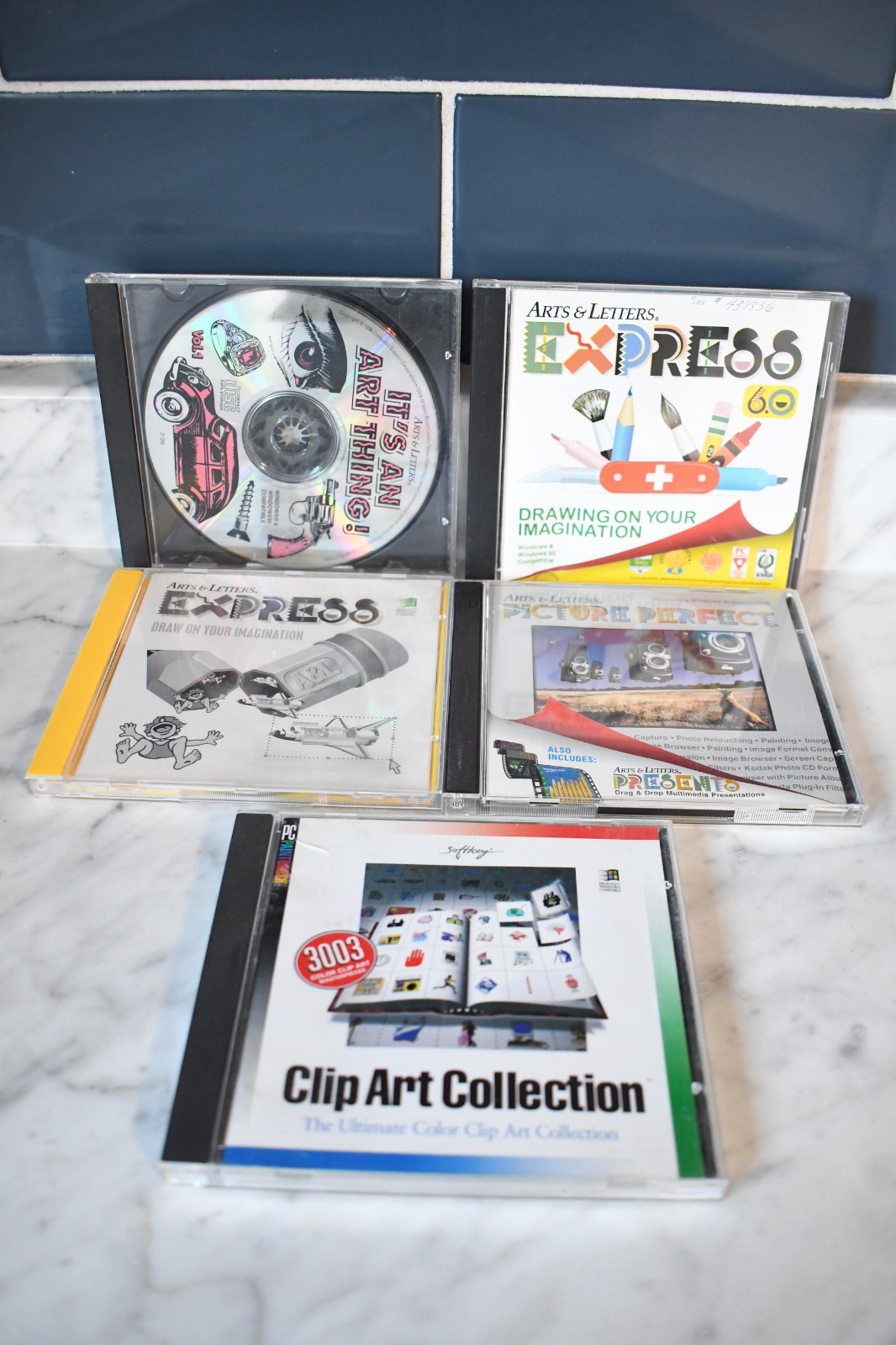 Lot of 4 Arts & Letters: Express Art Thing Picture Perfect PC CD + Clip Art CD