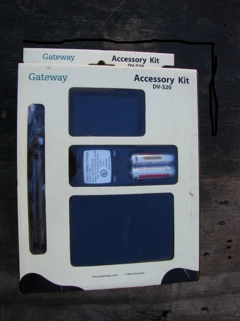 Gateway Accessory Kit DV- S20 Rechargeable Batteries Charger Tripod Set (New)
