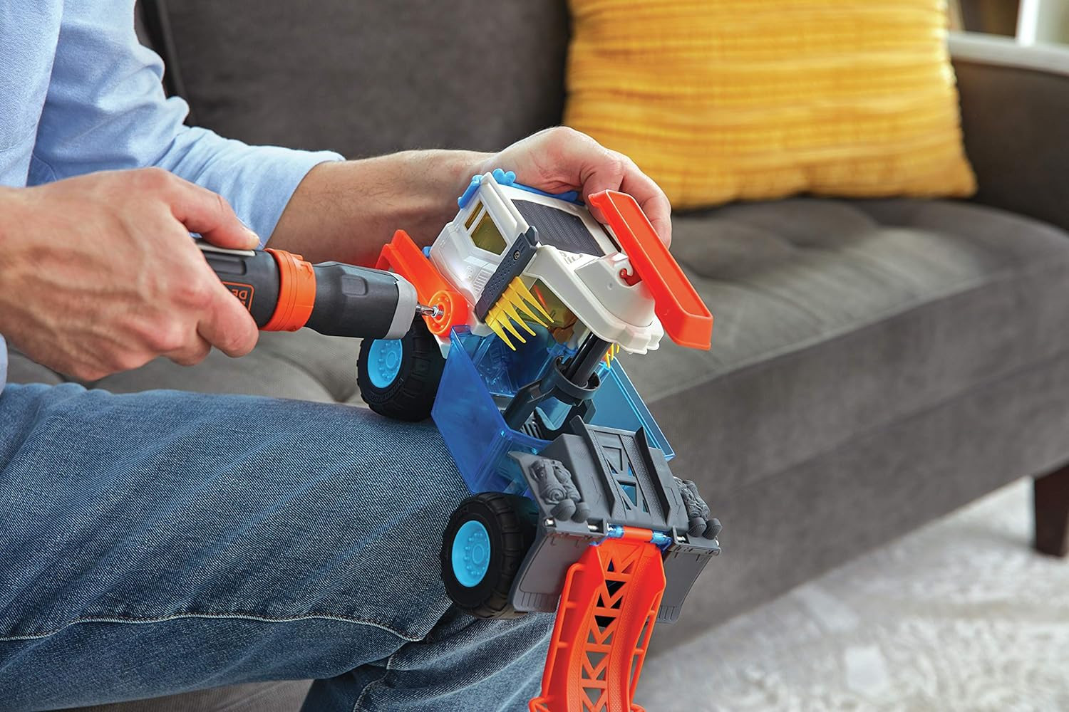 BLACK+DECKER Cordless Screwdriver, Alkaline (BCF601AA)