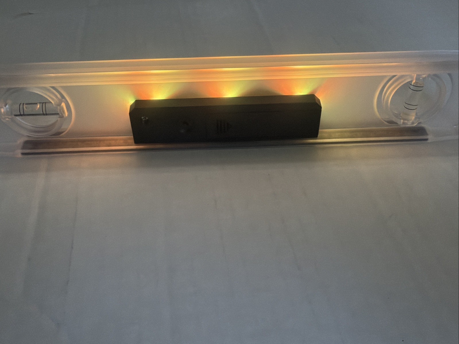 Franklin sensors Light level Stud Finder 12” Vertical/ Horizontal Level clear4A