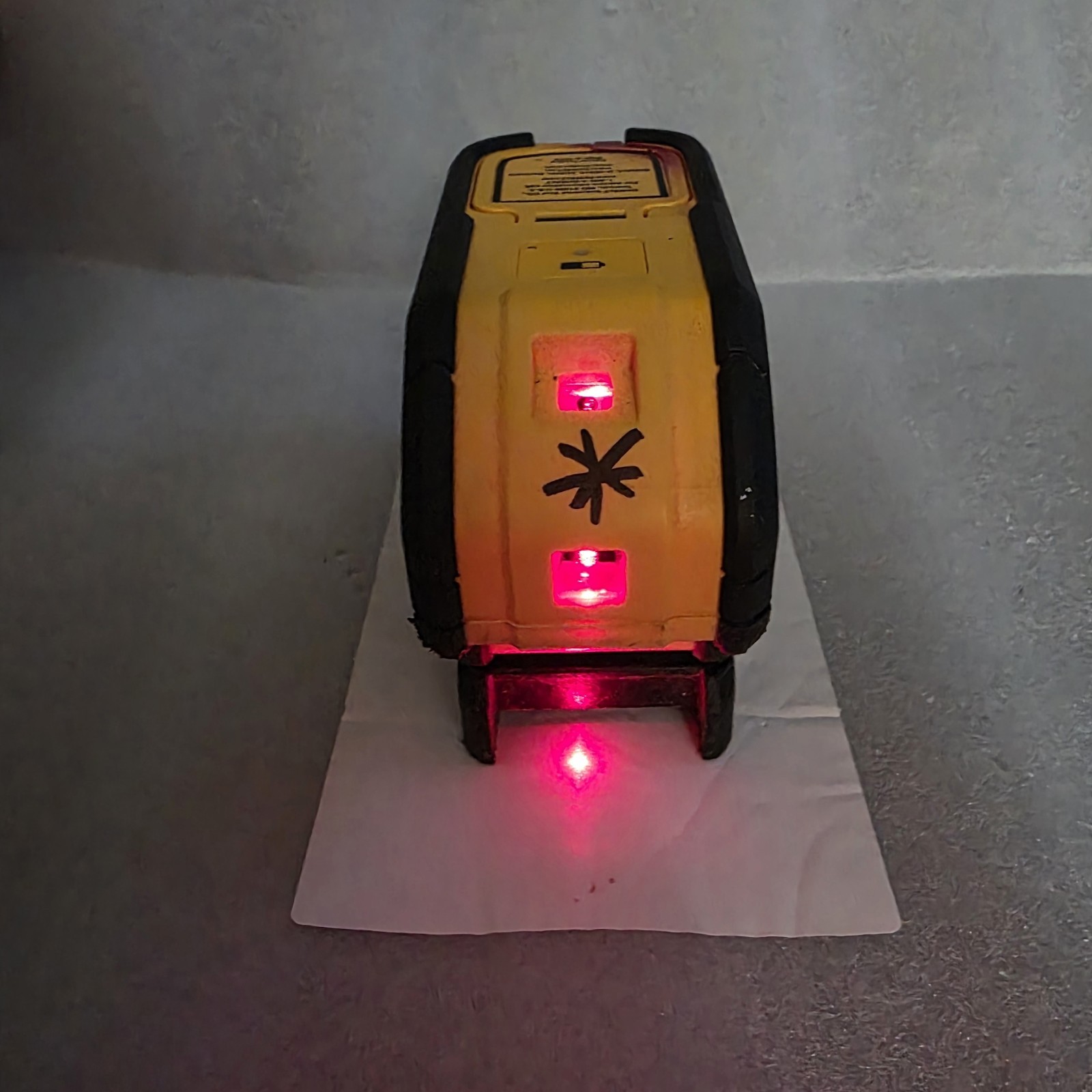 Dewalt Laser Level DW083 Red [ Only Tool ]