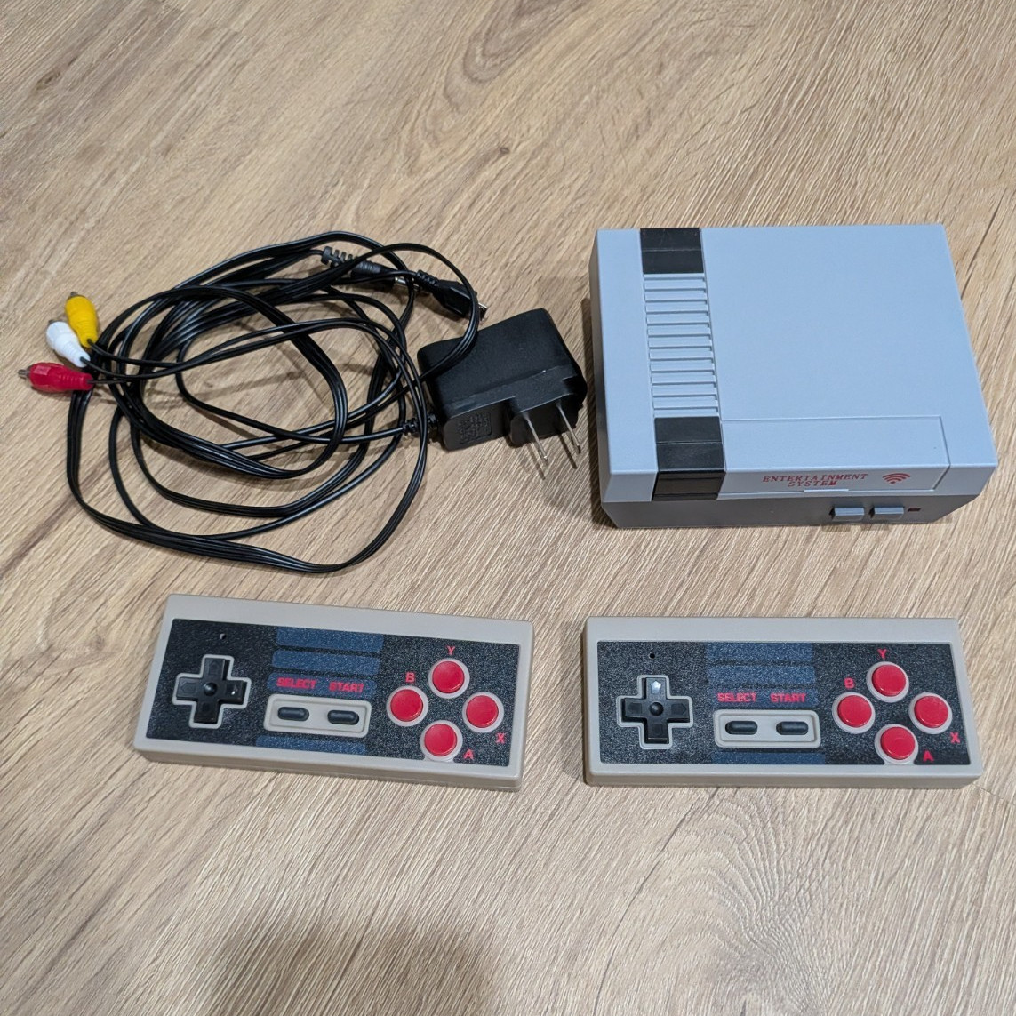 NES Classic Edition Microconsole w/ 2 Controllers AV & Power, NTSC-U/C 720p
