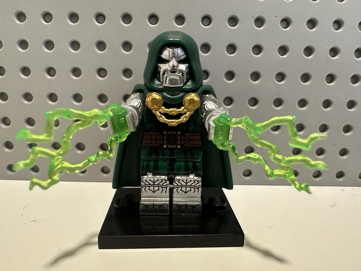 LEGO Marvel Dr Doom Custom MInifgure New