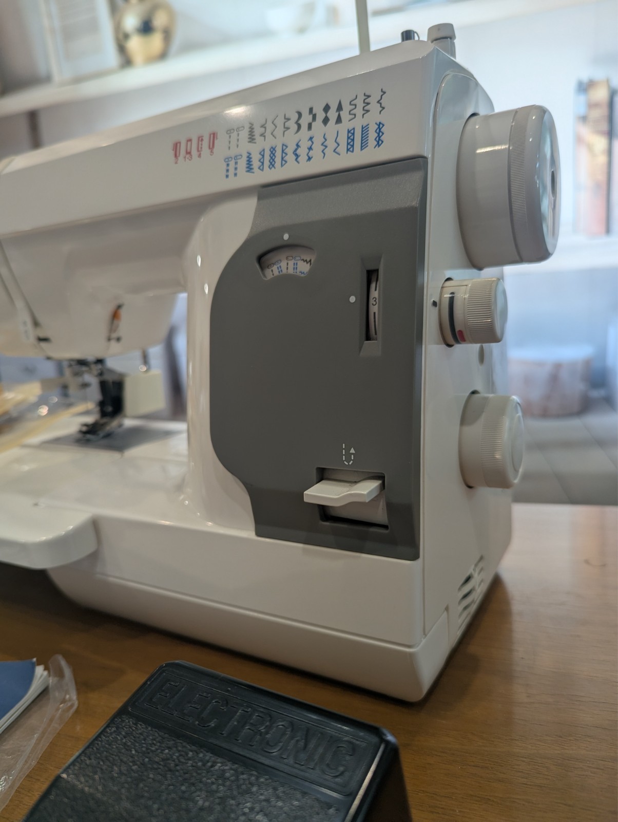 Singer 140Q Sewing Quilting Machine Extension Table Walking Foot Accessories