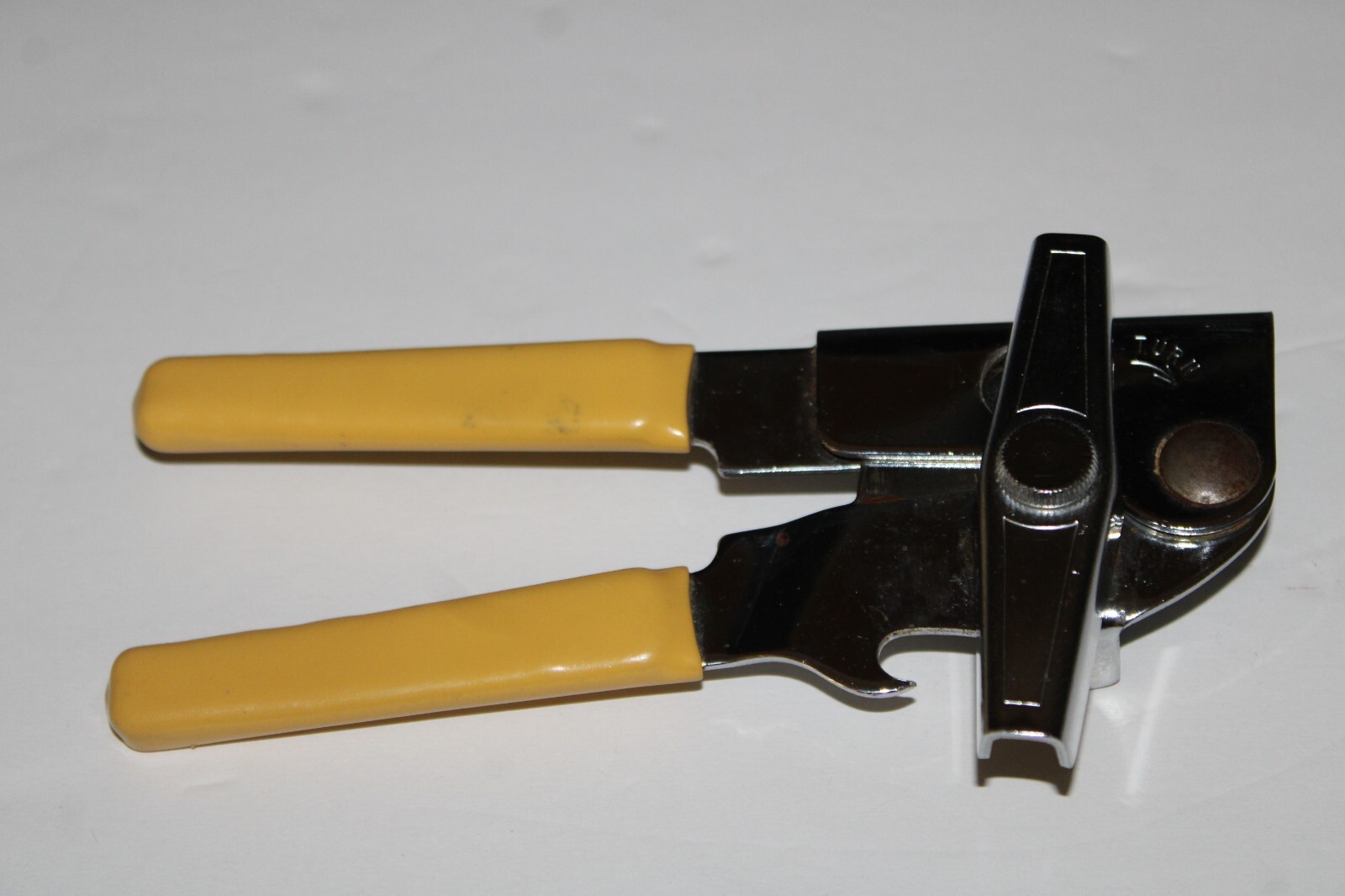 Vintage Swing-A-Way Manual Can and Bottle Opener Beige Handles 7” USA!