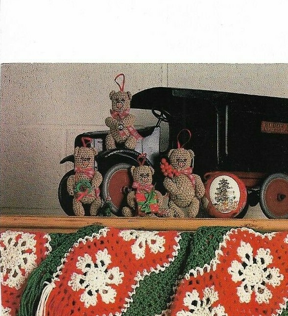 TEDDY BEAR ORNAMENTS 5" CHRISTMAS DIGEST SIZE CROCHET PATTERN INSTRUCTIONS