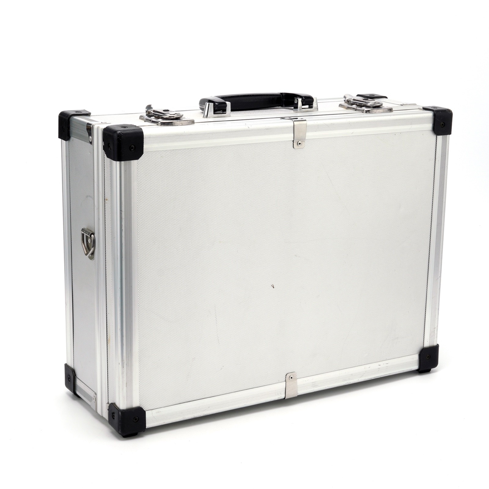 Unbranded Metal Case - Exterior Dimensions 18" x 13" x 6"