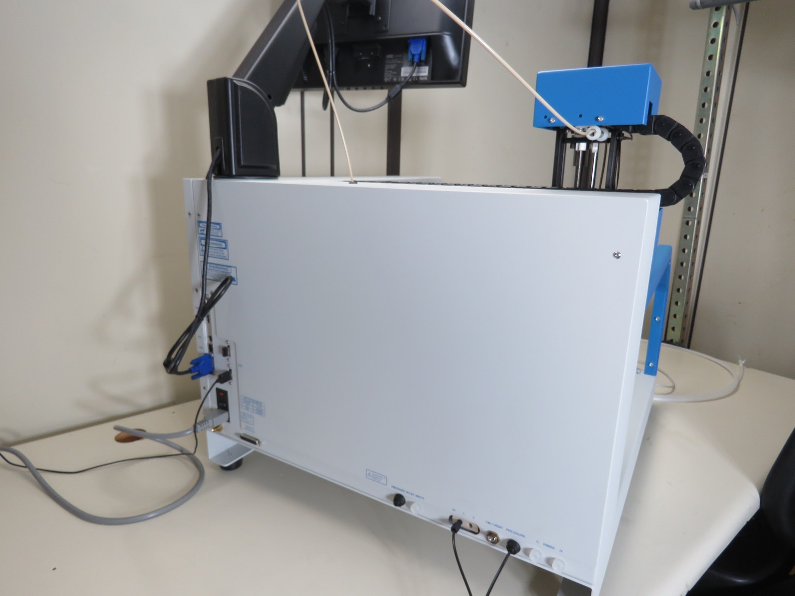 EST Analytical CENTURION W (Water-only) purge and trap autosampler