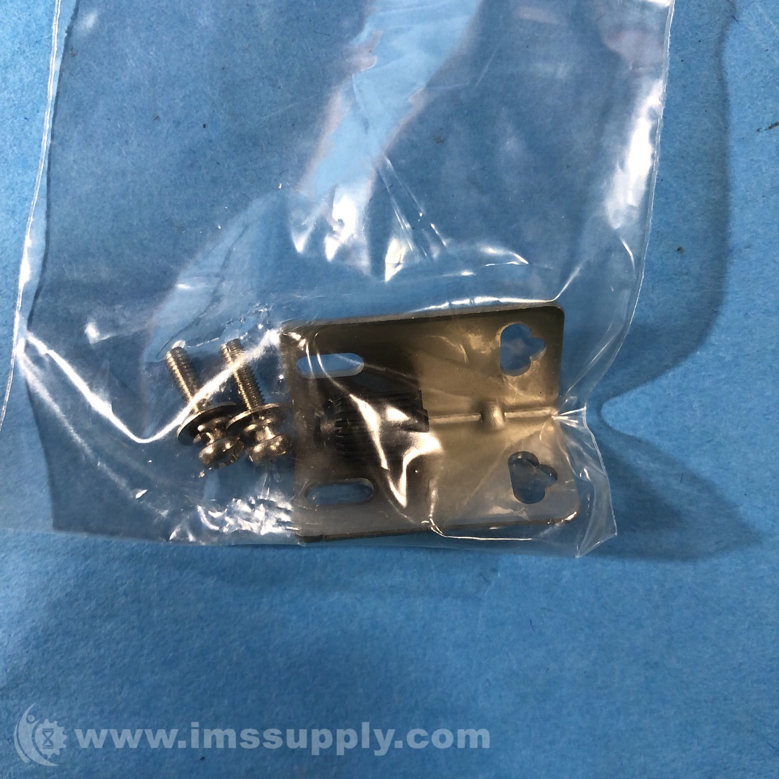 Omron E3S-AD31 Photoelectric Sensor, Diffuse Reflective FNIP