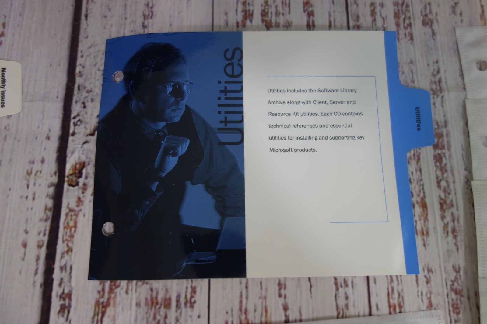 Vintage Microsoft TechNet Plus CD Subscription With Binder 45 CDs 1999-2000