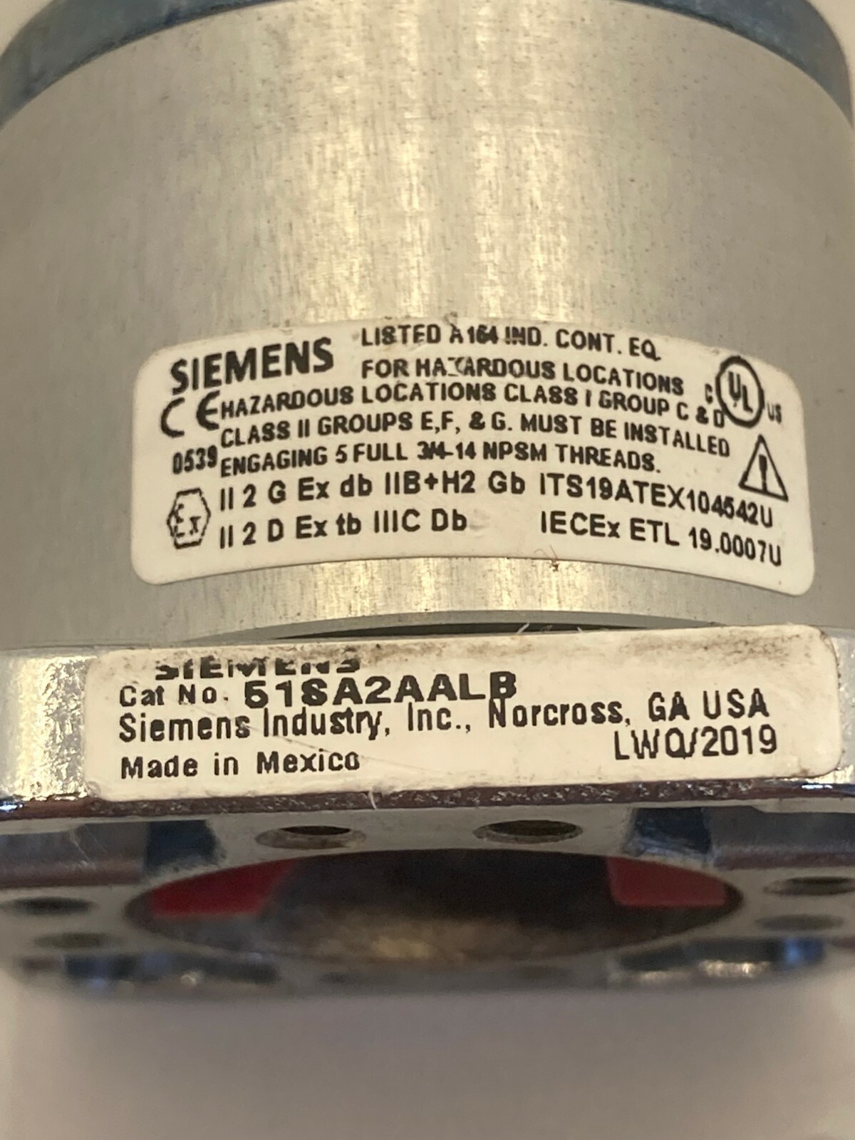 SIEMENS 51SA2AALB SELECTOR SWITCH 2 POSITION MAINTAINED LONG NNB