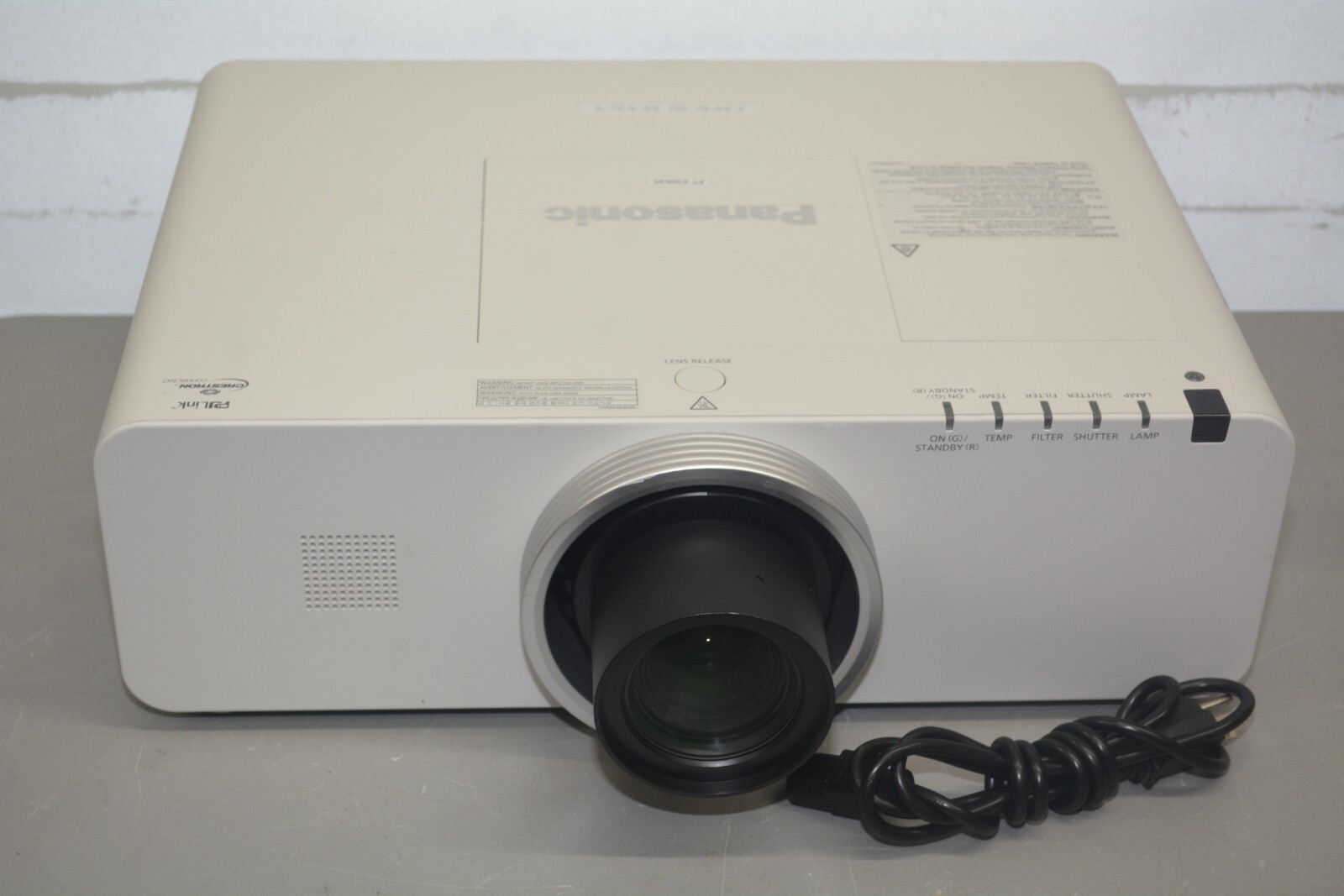 ^ Panasonic PT-EW630U 3LCD WXGA Projector 5500 Lumens 2133 Lamp Hours #X797