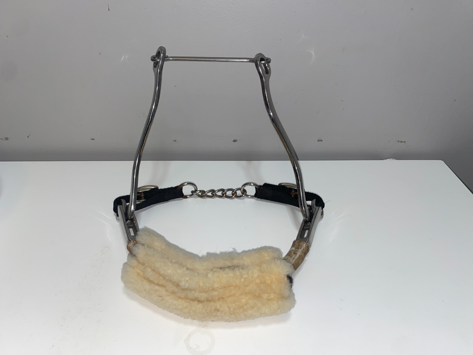 PARTRADE FLEECE NOSE MECHANICAL HACKAMORE WITH CHIN STRAP