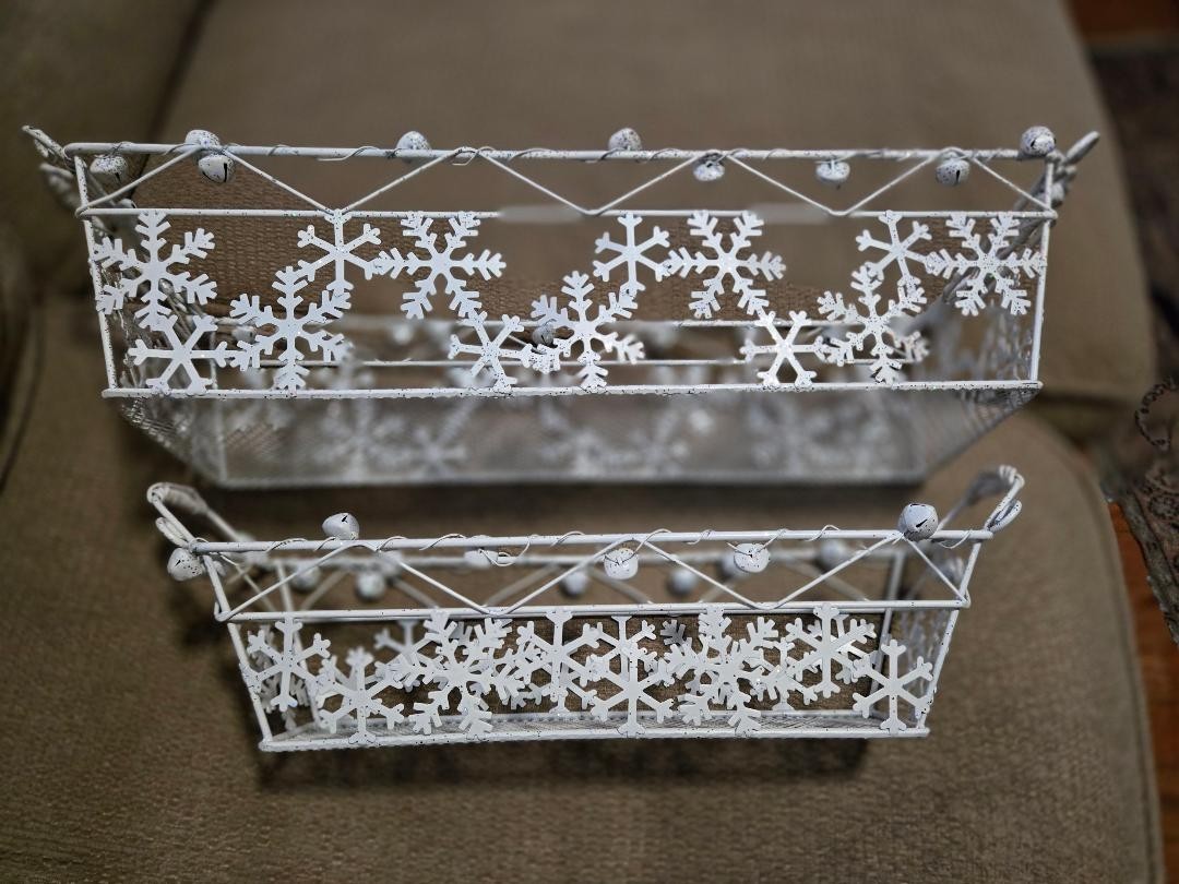 2 silver snowflake wire retangular baskets 16" x 5.5" & 12" x 3.5"