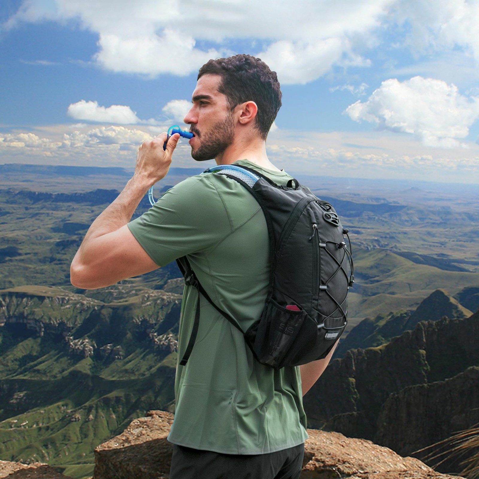 Lightweight Hydration Backpack, Running Backpack with 2L Water Bladder,