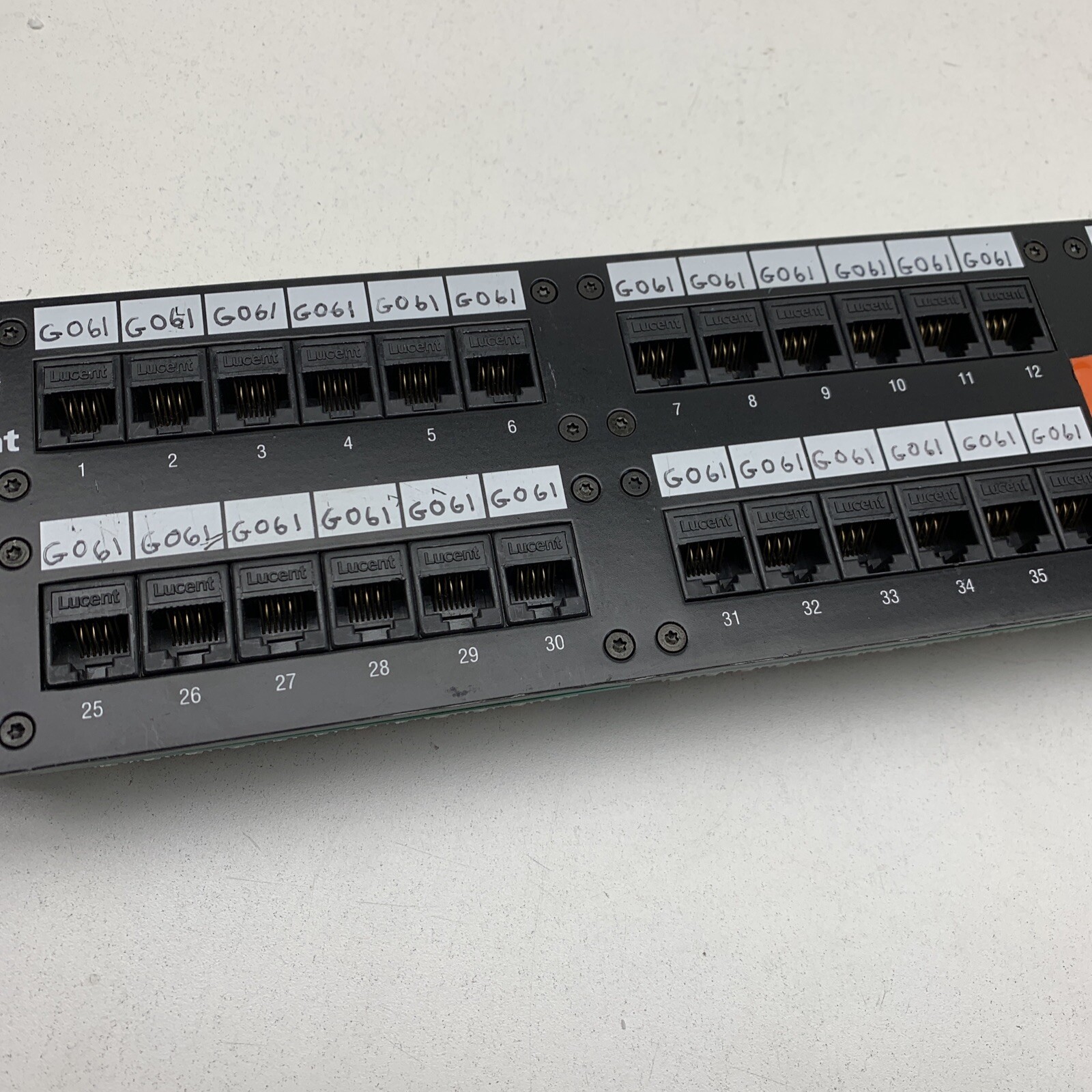 Lucent 1100CAT5-PS Modular Jack Patch Panel CAT5 RJ45 Ethernet 48-Port