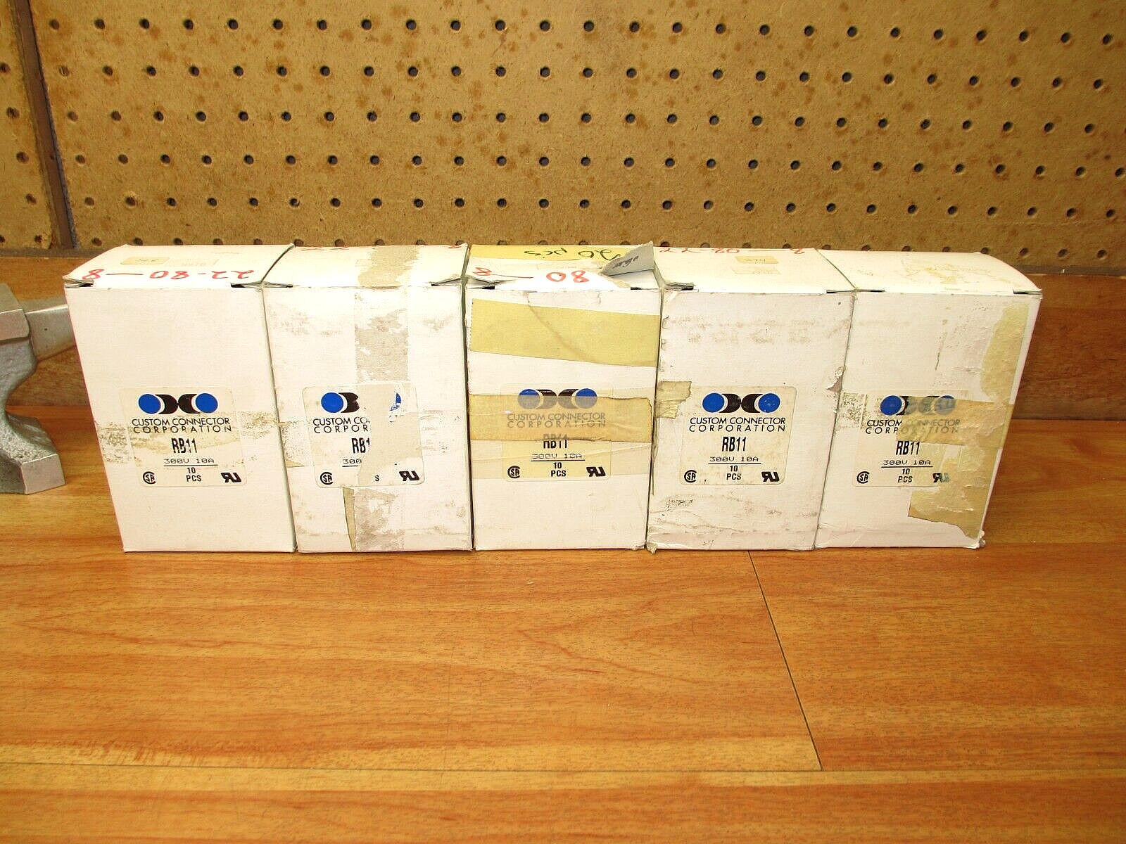 Custom Connector RB11 (BOX OF 10) *NEW* Relay Socket