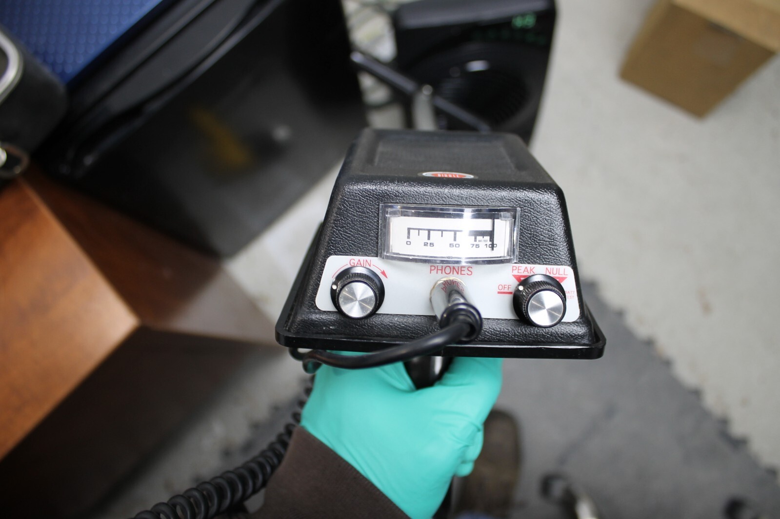Biddle Instruments 656601 Cable Tracer - Line Locator W/ Earphones & Case
