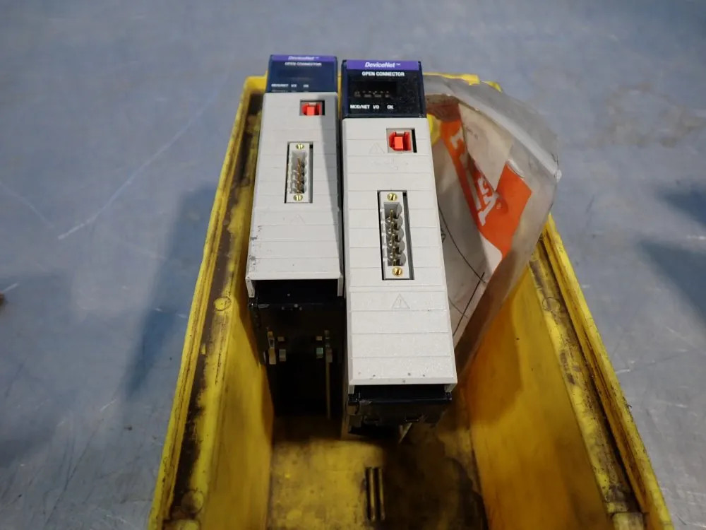 ALLEN BRADLEY COMMUNICATION MODULE 1756-DNB