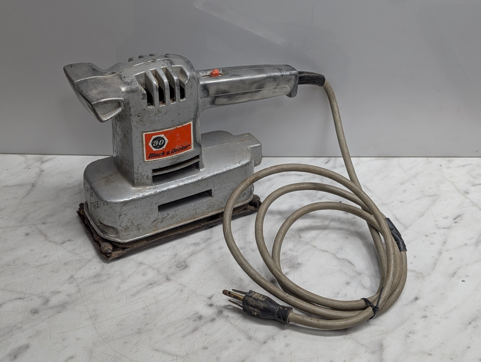Black & Decker U-140 Utility Finishing Sander Type G USA 1/6 HP 2.2A 4000 OPM