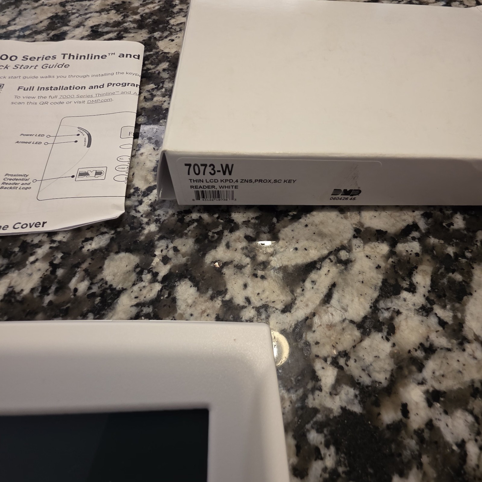 DMP 7073-W THIN LCD KPD,4ZNS,PROX,SC Key Reader, White