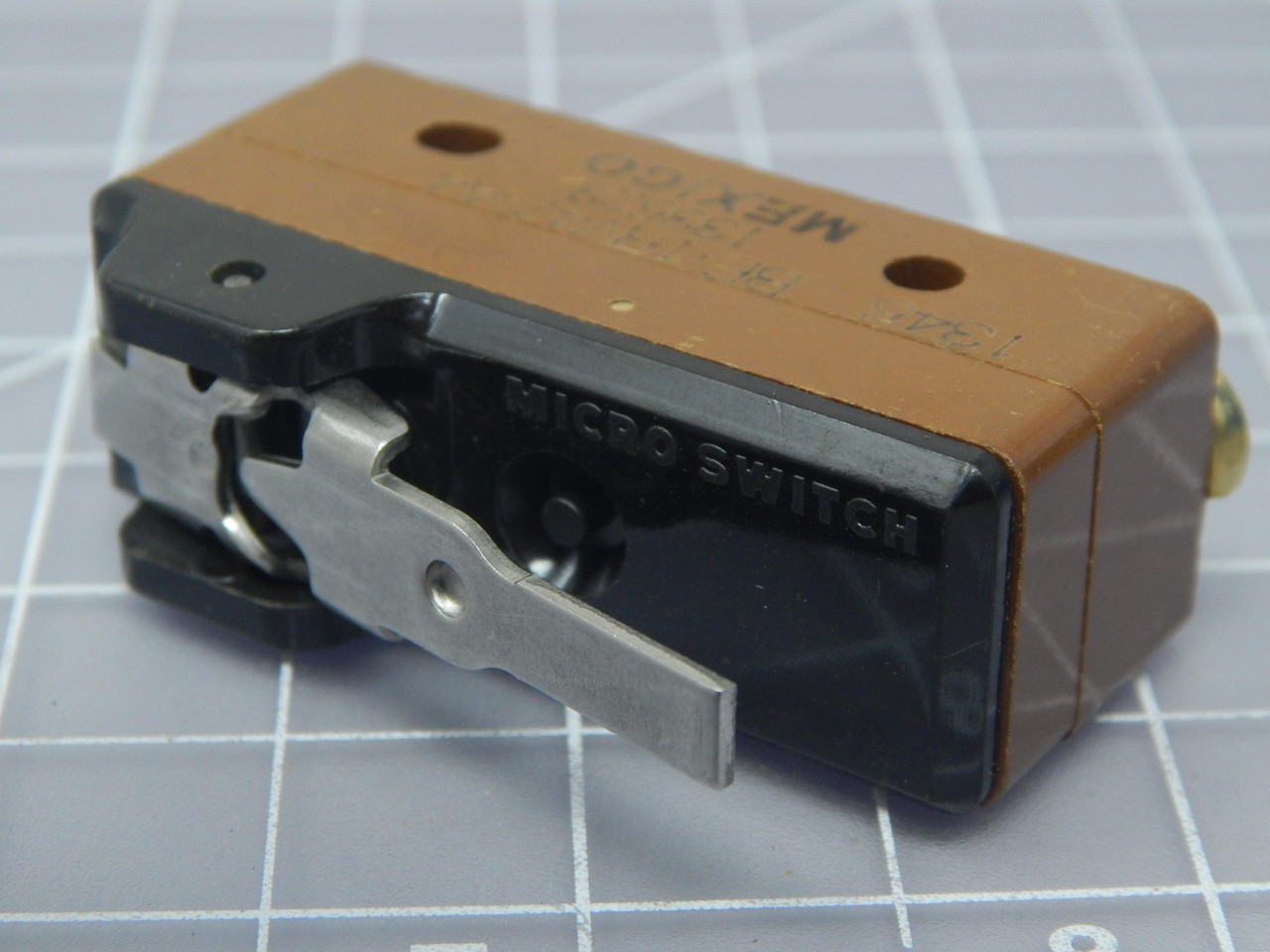 HONEYWELL BE-1RV47-A4 BASIC / SNAP ACTION SWITCHES T154524