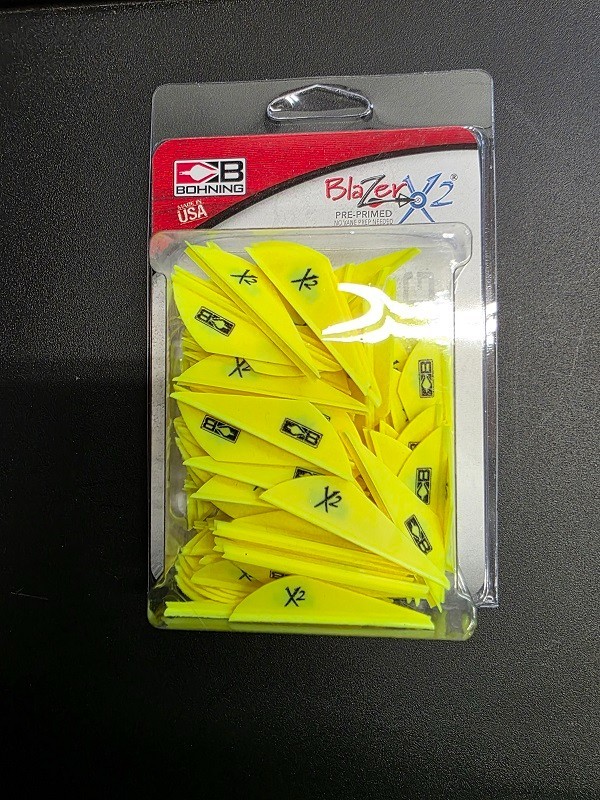 BOHNING BLAZER X2 NEON YELLOW 1.85" VANE W/ VICTORY EASTON GOLD TIP, BLACK EAGLE