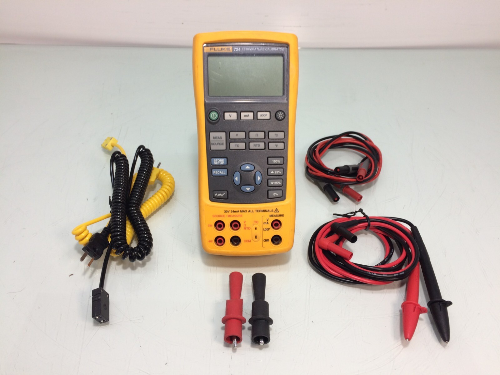 Fluke 724 Temperature Calibrator w/ TL75 Leads & Thermocouple Cable
