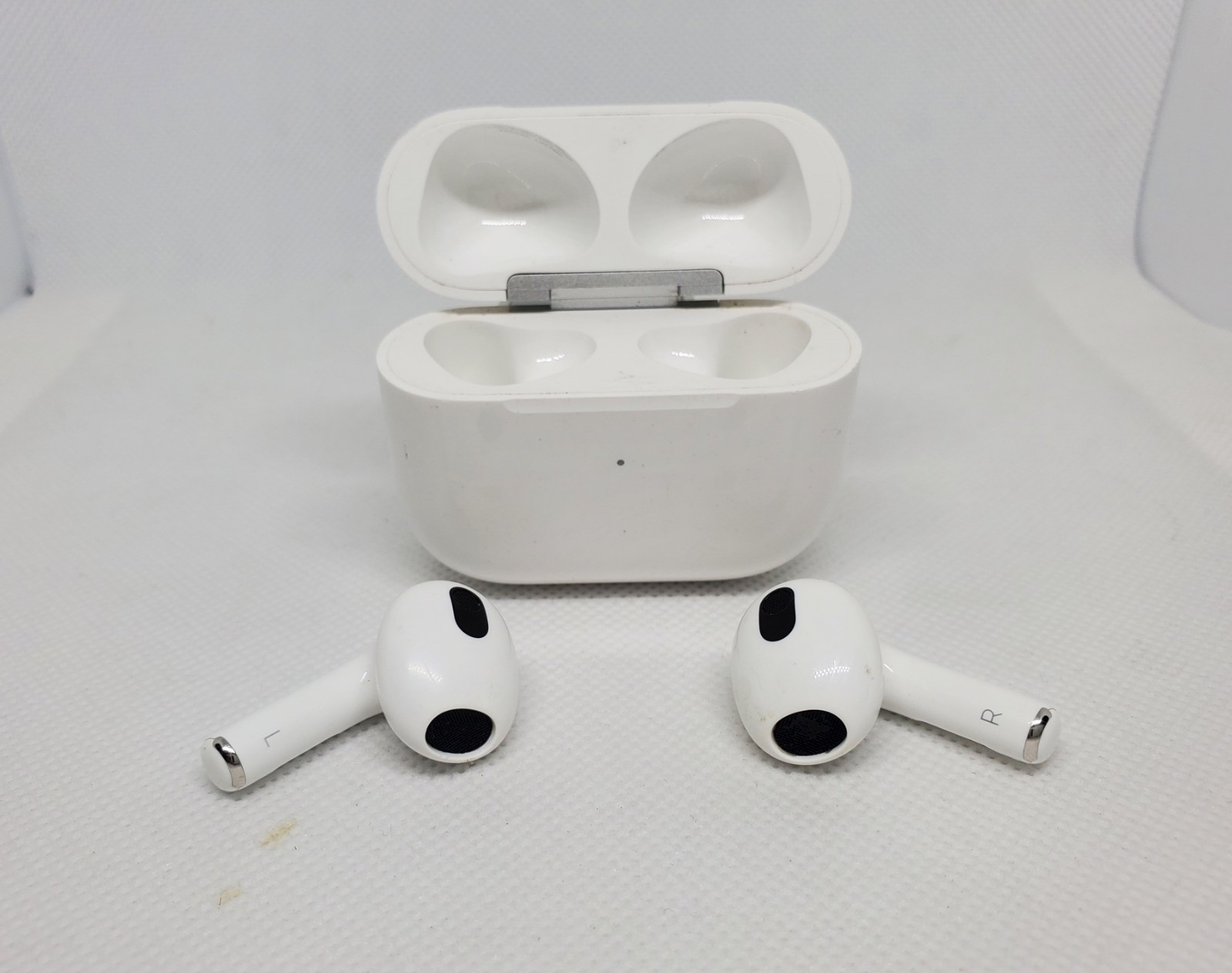 Apple AirPods 3rd Gen Replacement Right, Left Earbuds or Charging Case
