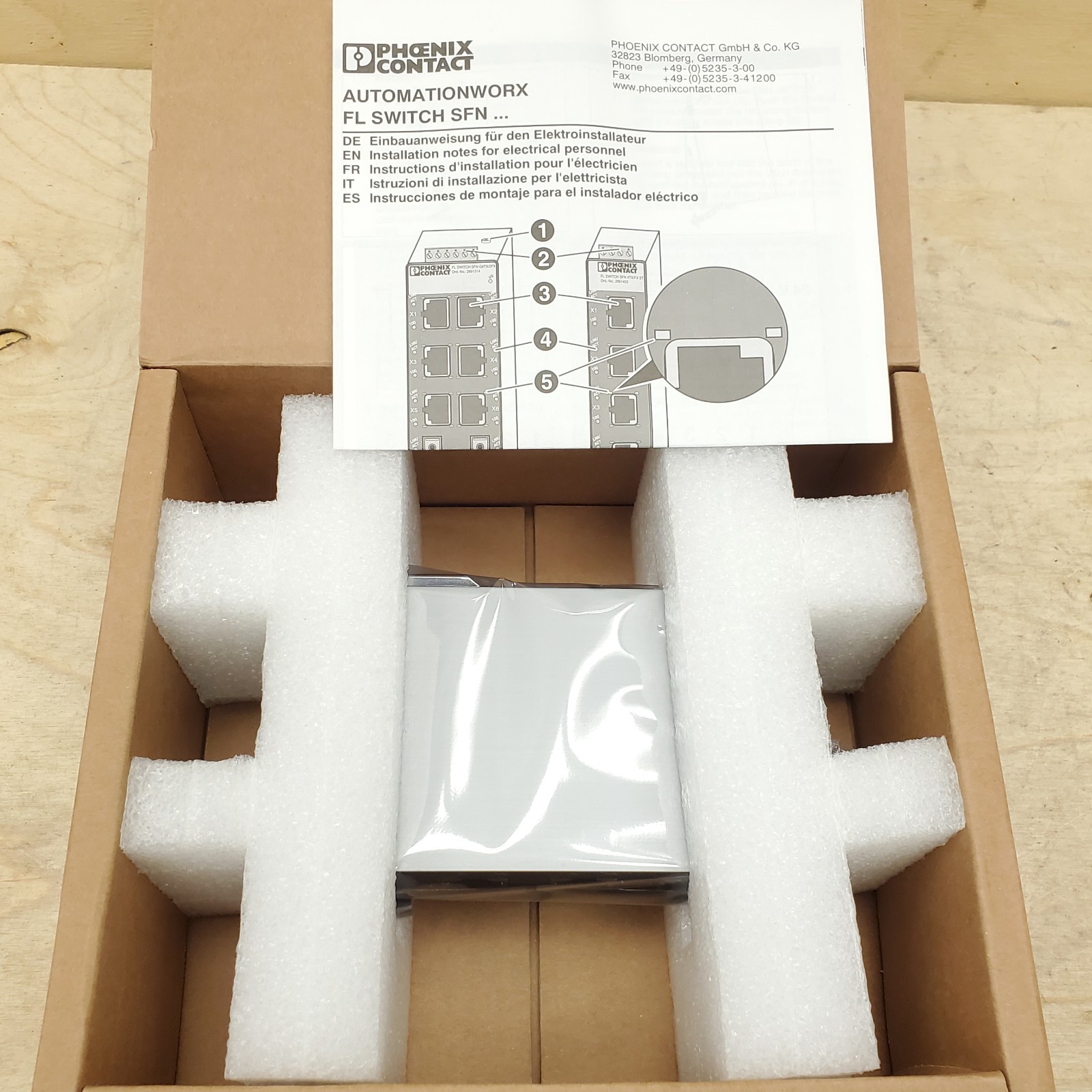 Phoenix Contact FL Switch SFN 5TX 2891152 - NEW in Factory Box