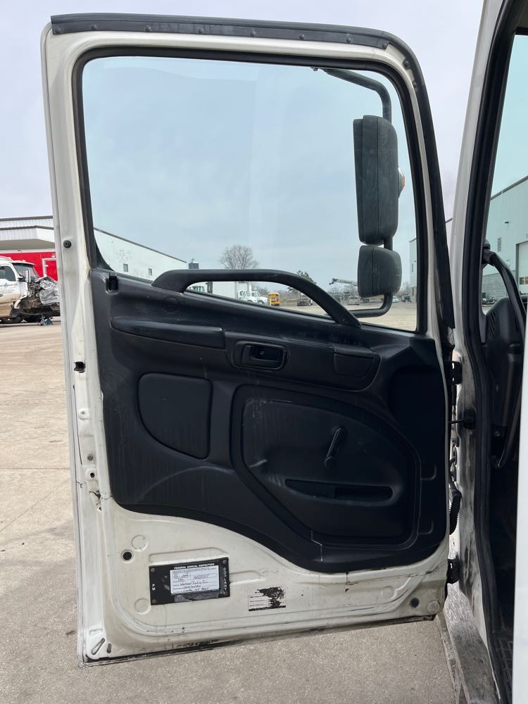 2009 Cab for Hino 268 (603-11268)
