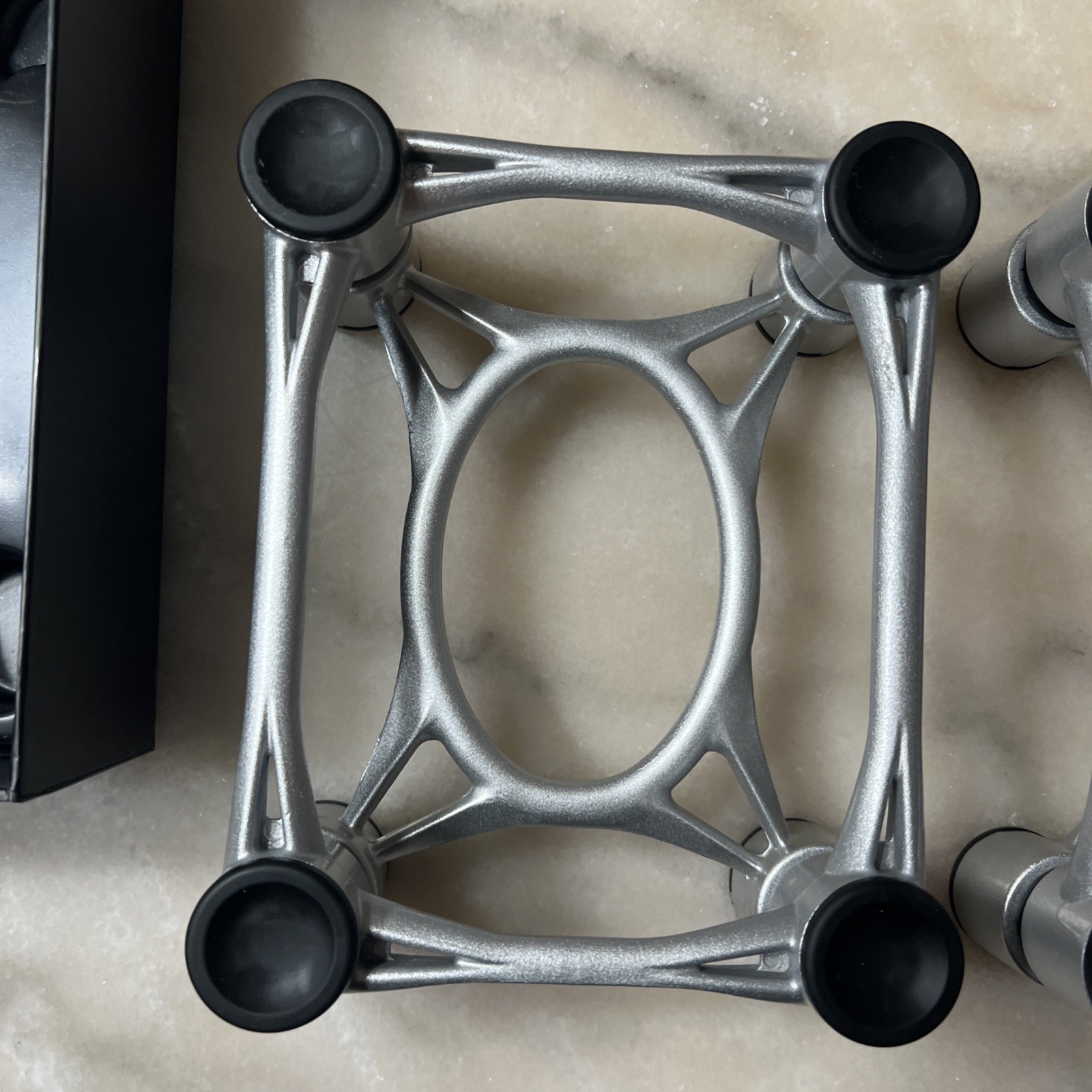 IsoAcoustics Aperta Speaker Stands Aluminum