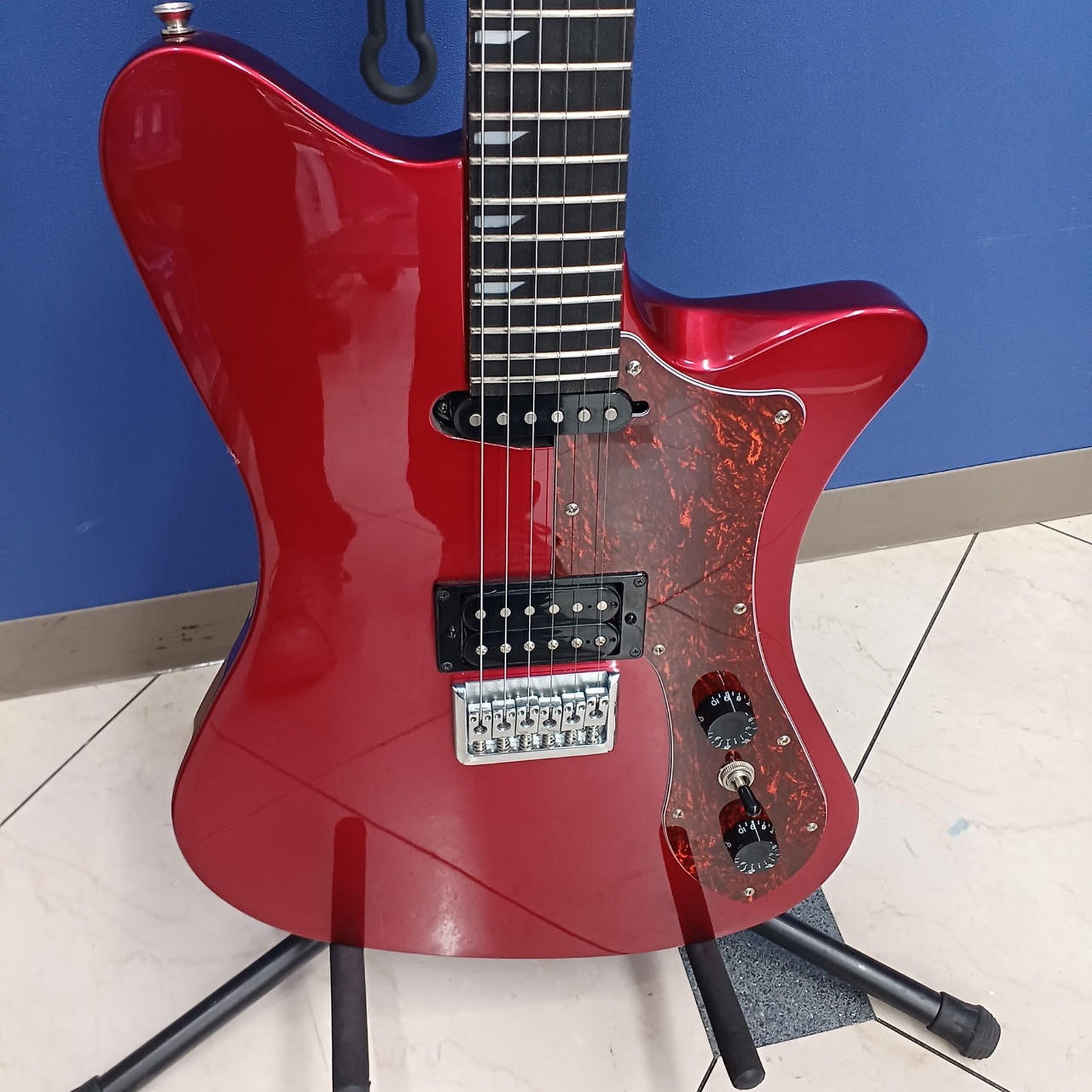 RYOGA SKATER/LEC Used Alder body Walnut neck Laurel fingerboard Red w/Soft case