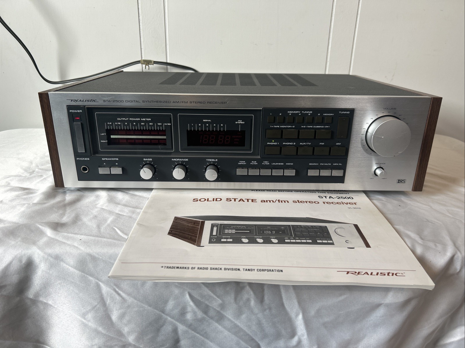 Vintage Realistic STA-2500 AM/FM Stereo Receiver EUC,Tested, Working, MANUAL!!!!