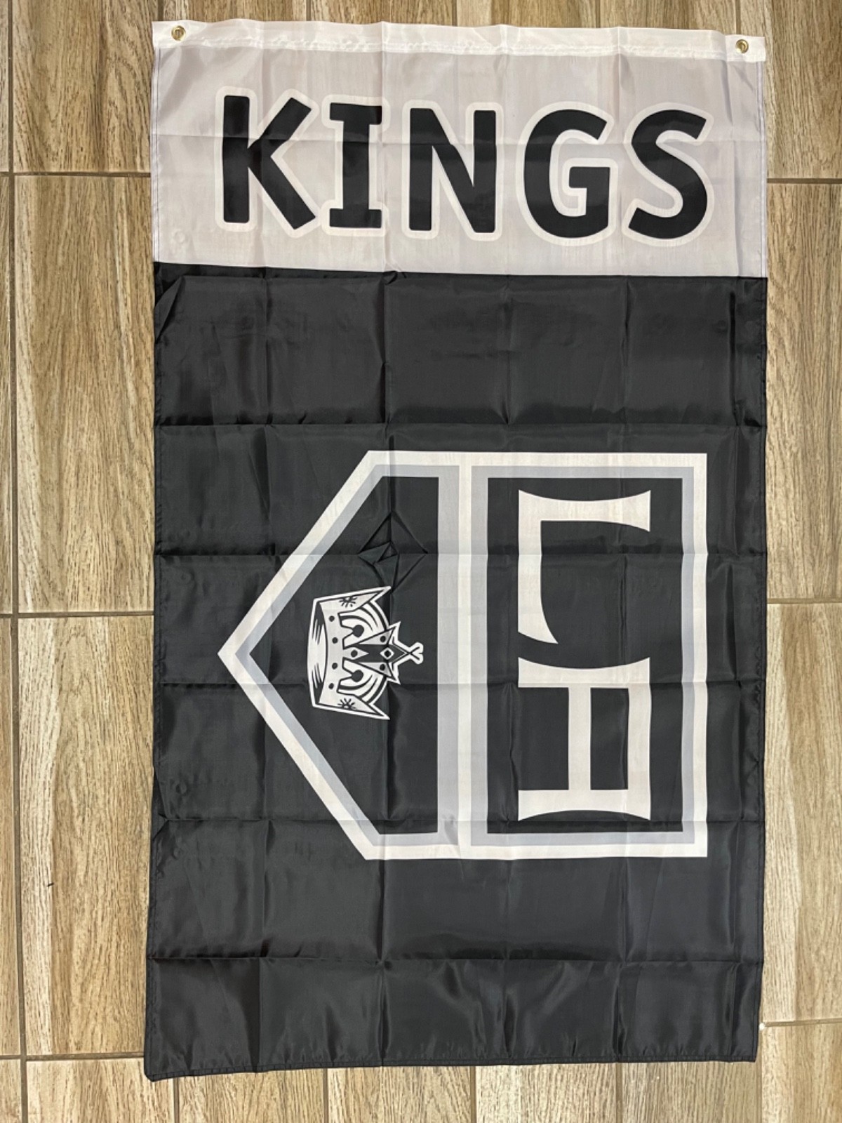 NHL LOS ANGELES KINGS Official Flag Banner 3'X5' Indoor/Outdoor Brass Grommet